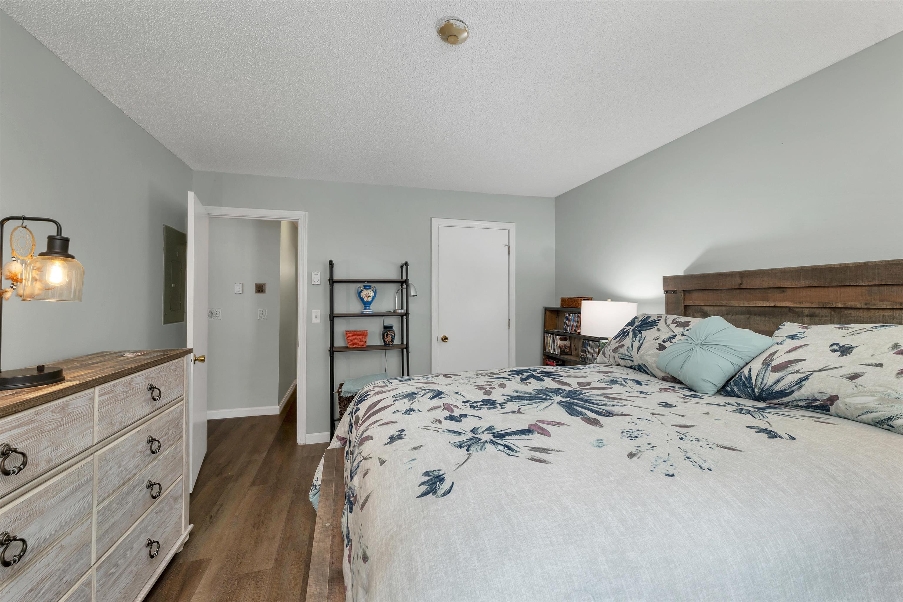 130 Endicott St, Laconia, NH 03246