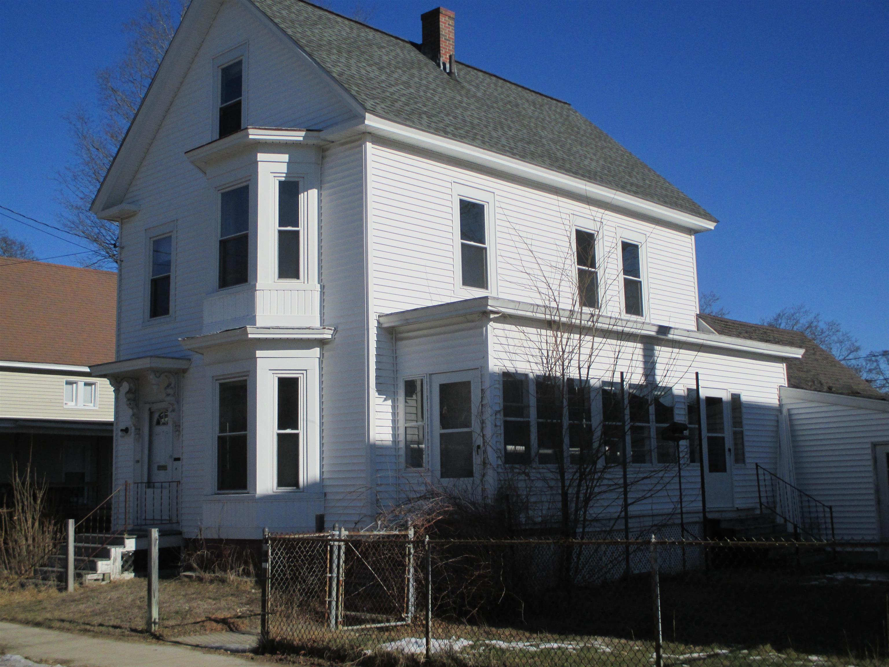 118 Charles St, Rochester, NH 03867