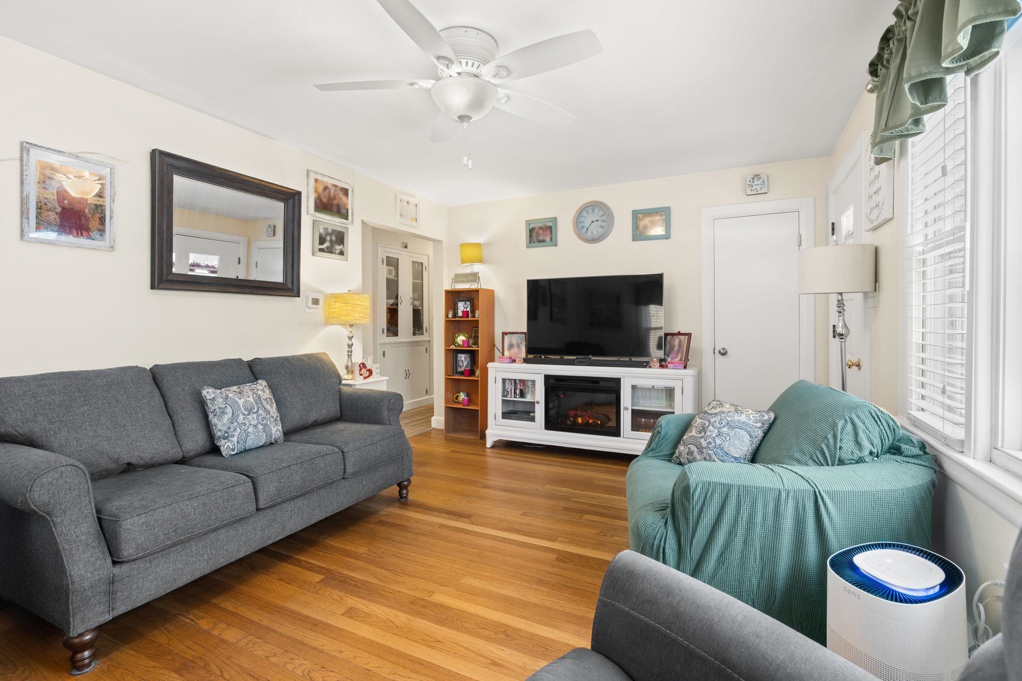 163 Tolles St, Nashua, NH 03064