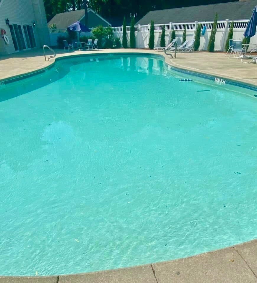 3 Northbrook Dr, Manchester, NH 03102-0000