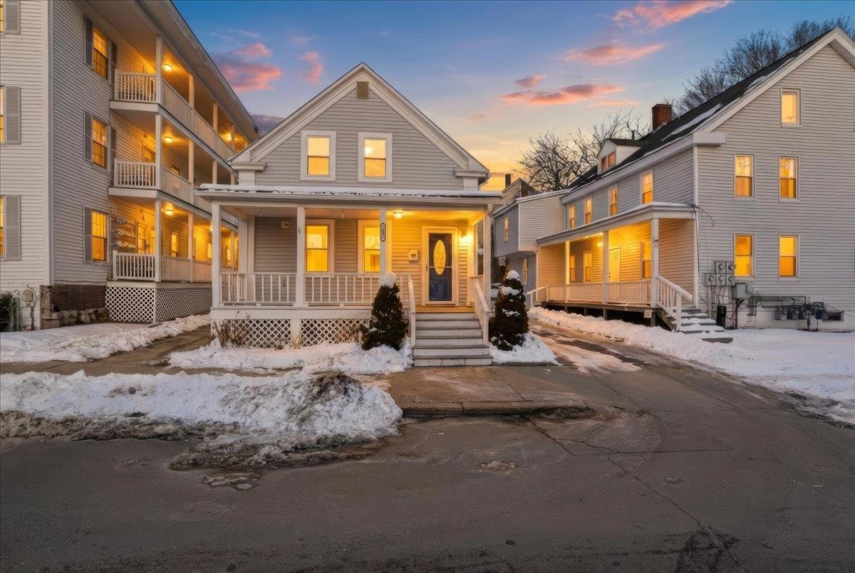 35 First St, Dover, NH 03820