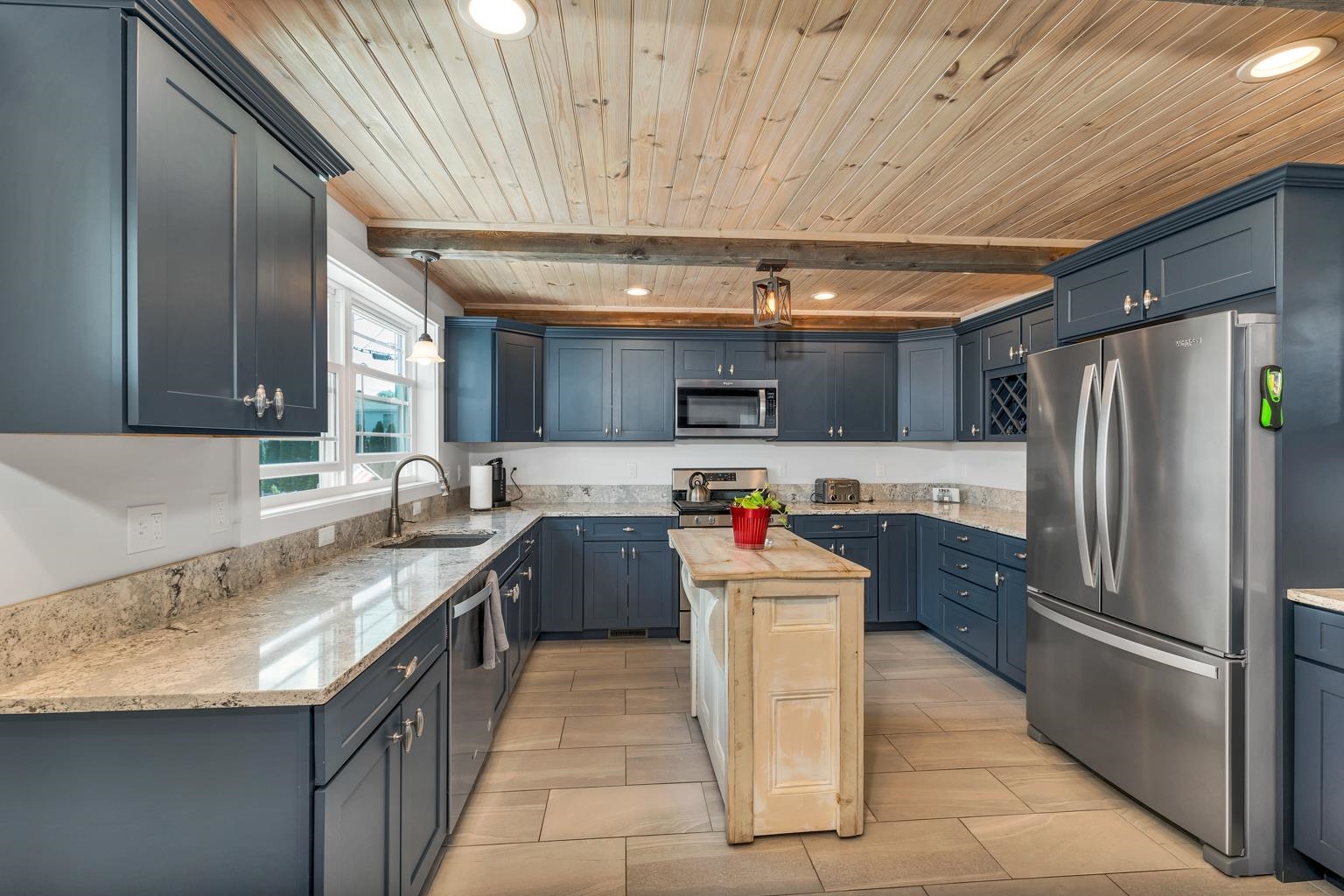 190 Island Pa, Hampton, NH 03842