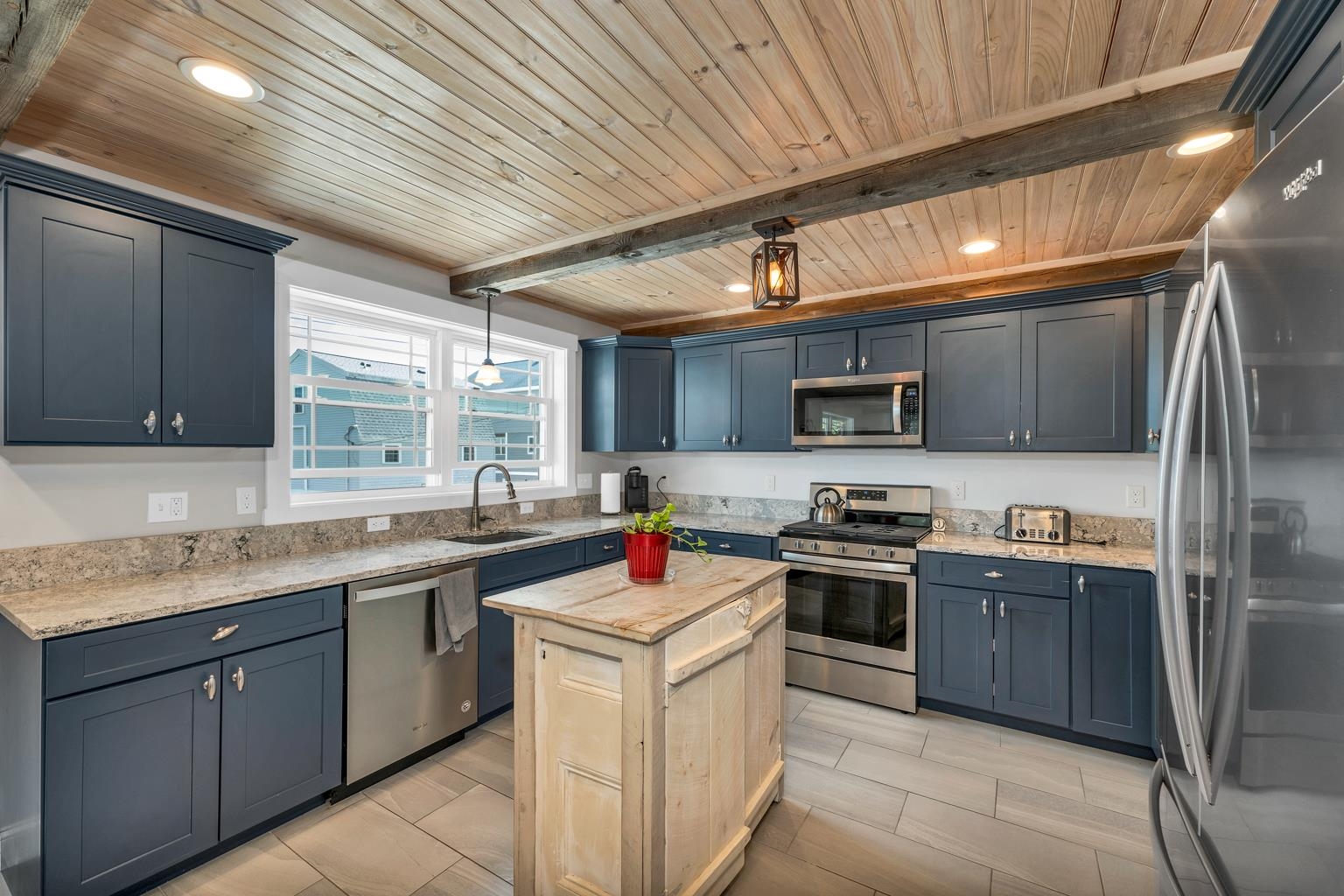 190 Island Pa, Hampton, NH 03842