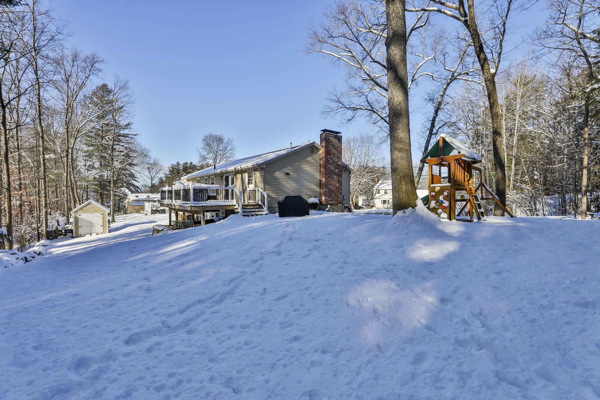 26 Sunapee St, Nashua, NH 03063