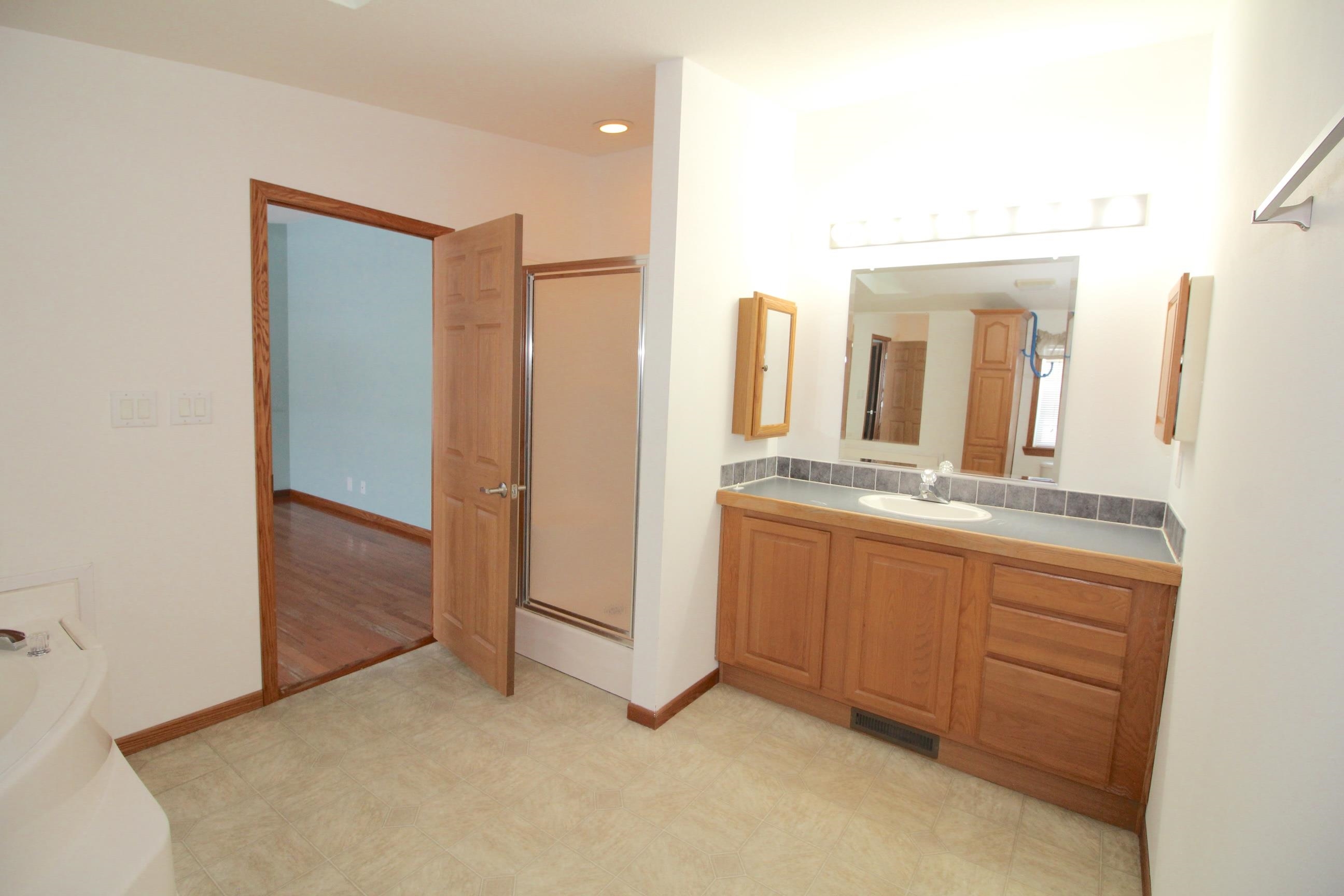 23 Timber Trl, Sandown, NH 03873