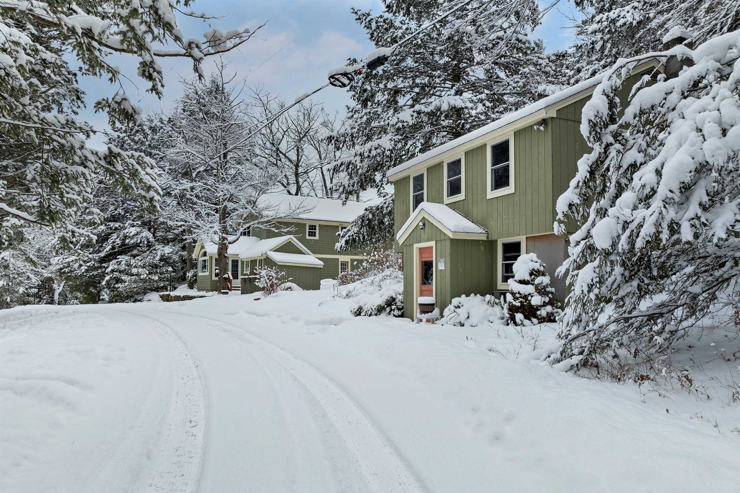 3 Wilderness Trl, Harrisville, NH 03450