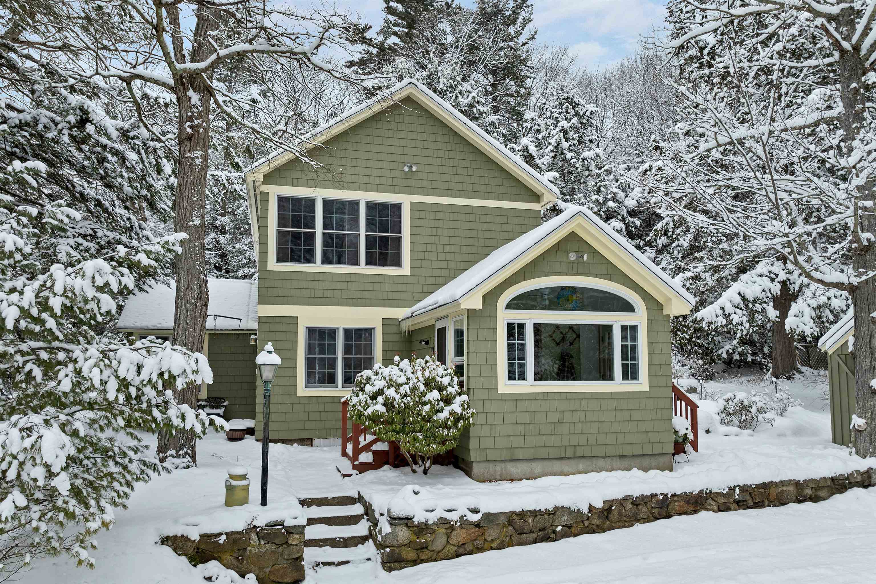 3 Wilderness Trl, Harrisville, NH 03450