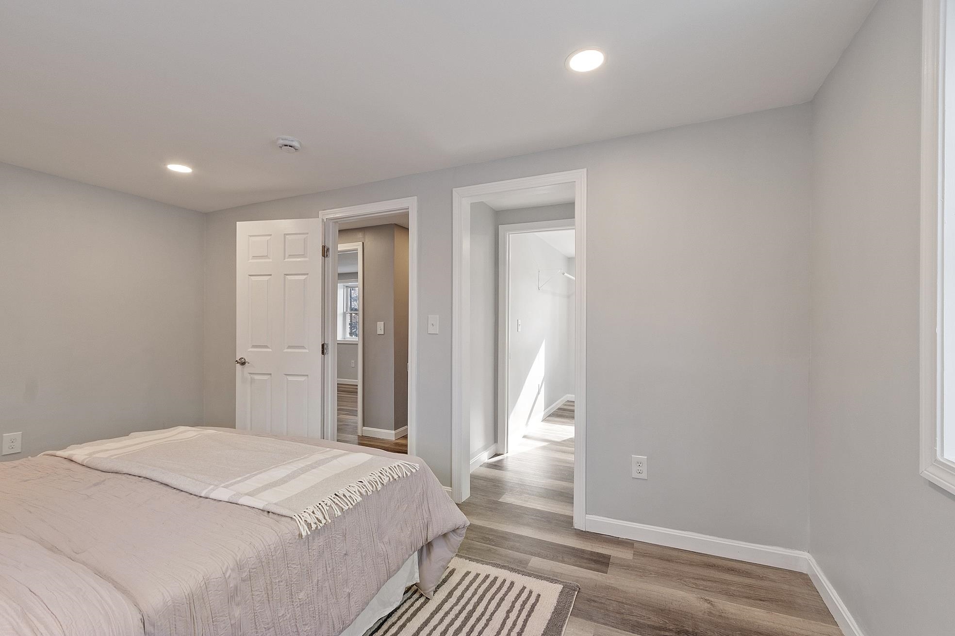 40 Grove Ave, Salem, NH 03079