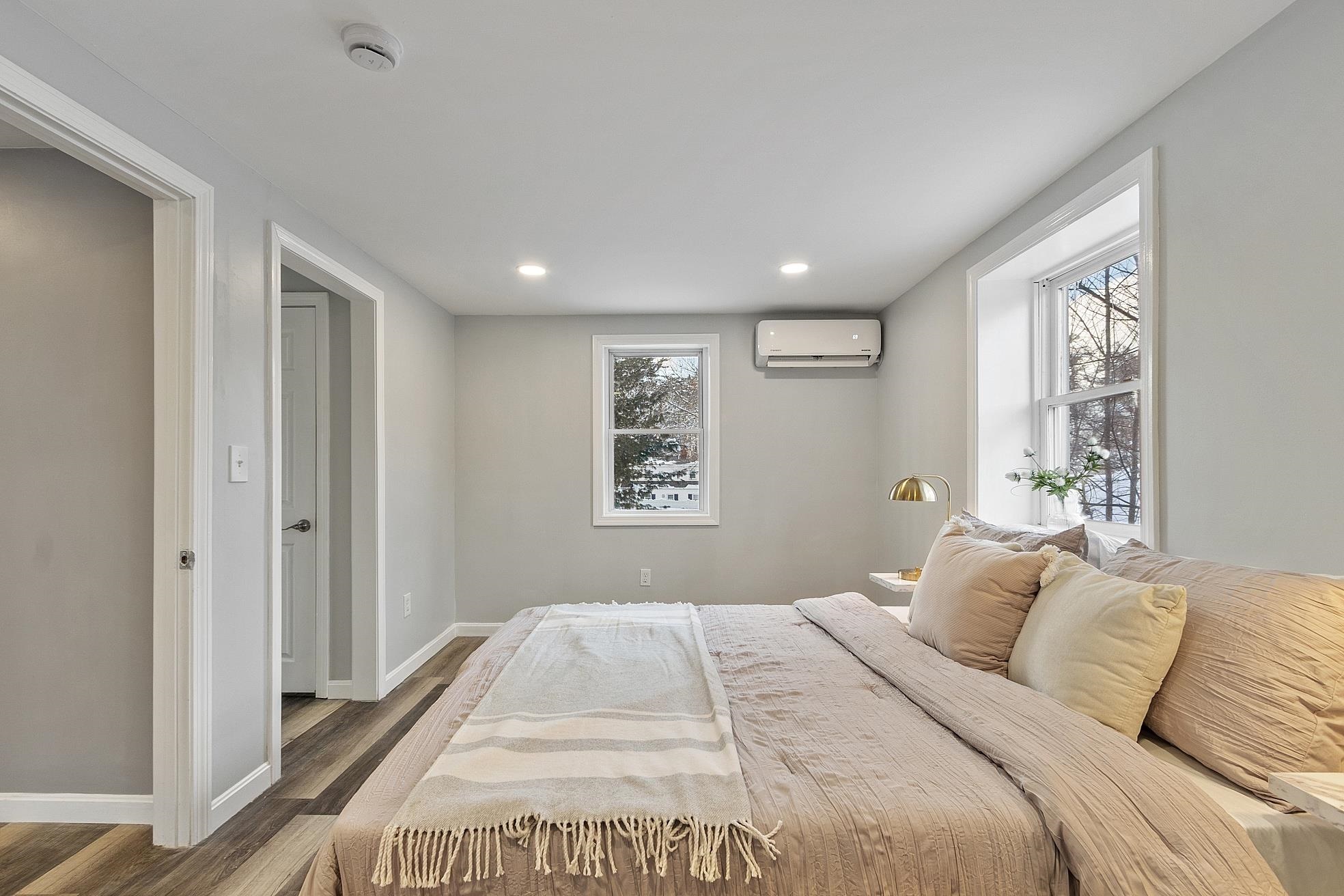 40 Grove Ave, Salem, NH 03079