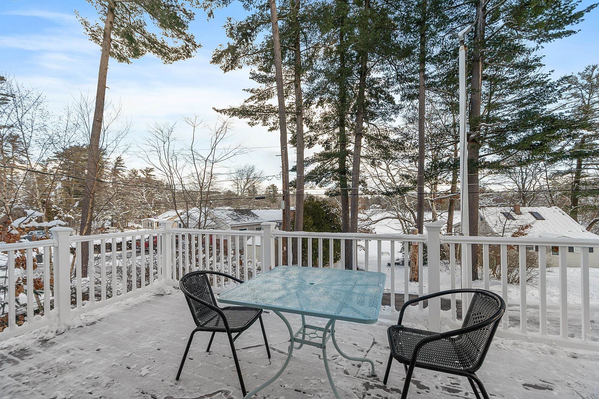 40 Grove Ave, Salem, NH 03079