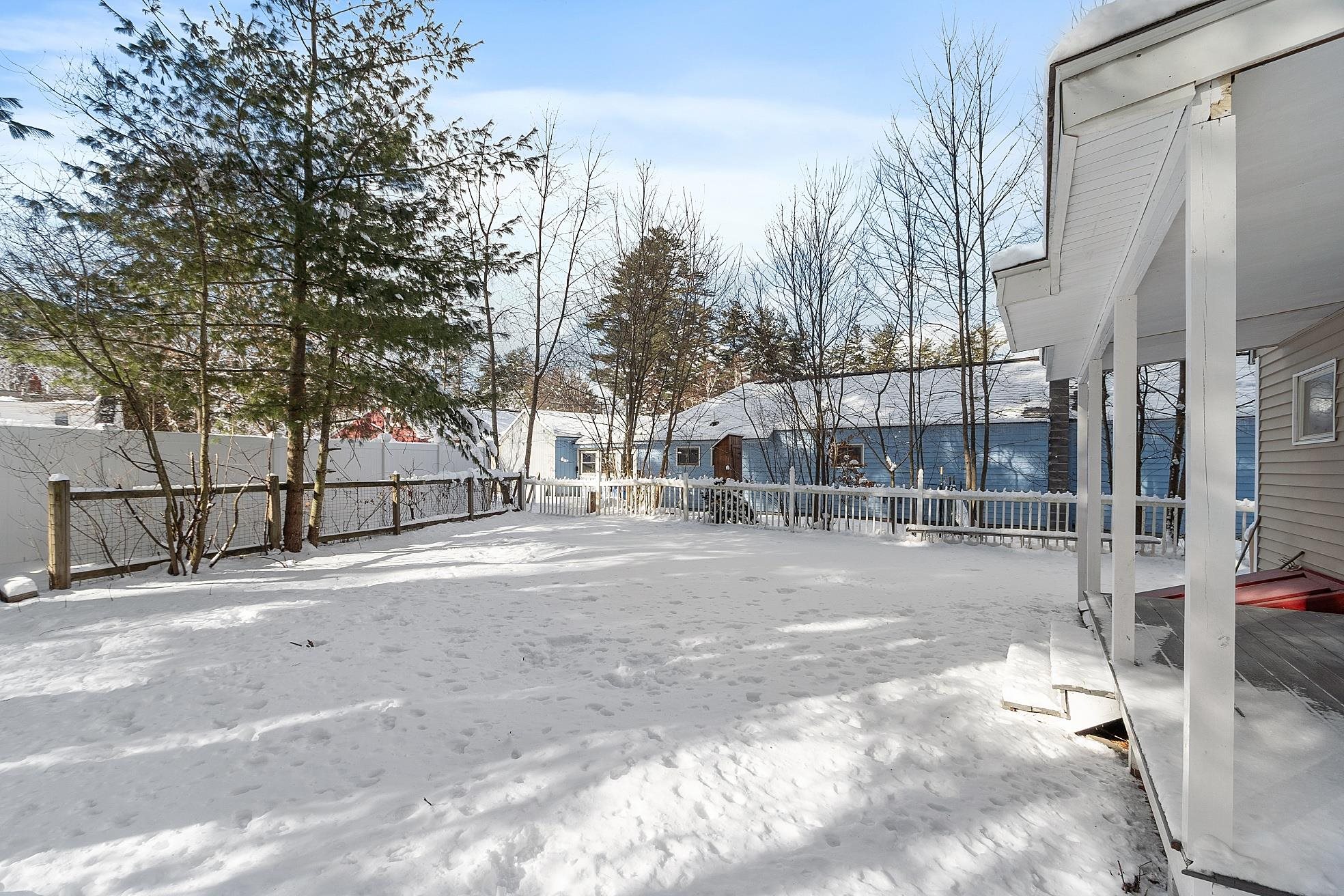 40 Grove Ave, Salem, NH 03079