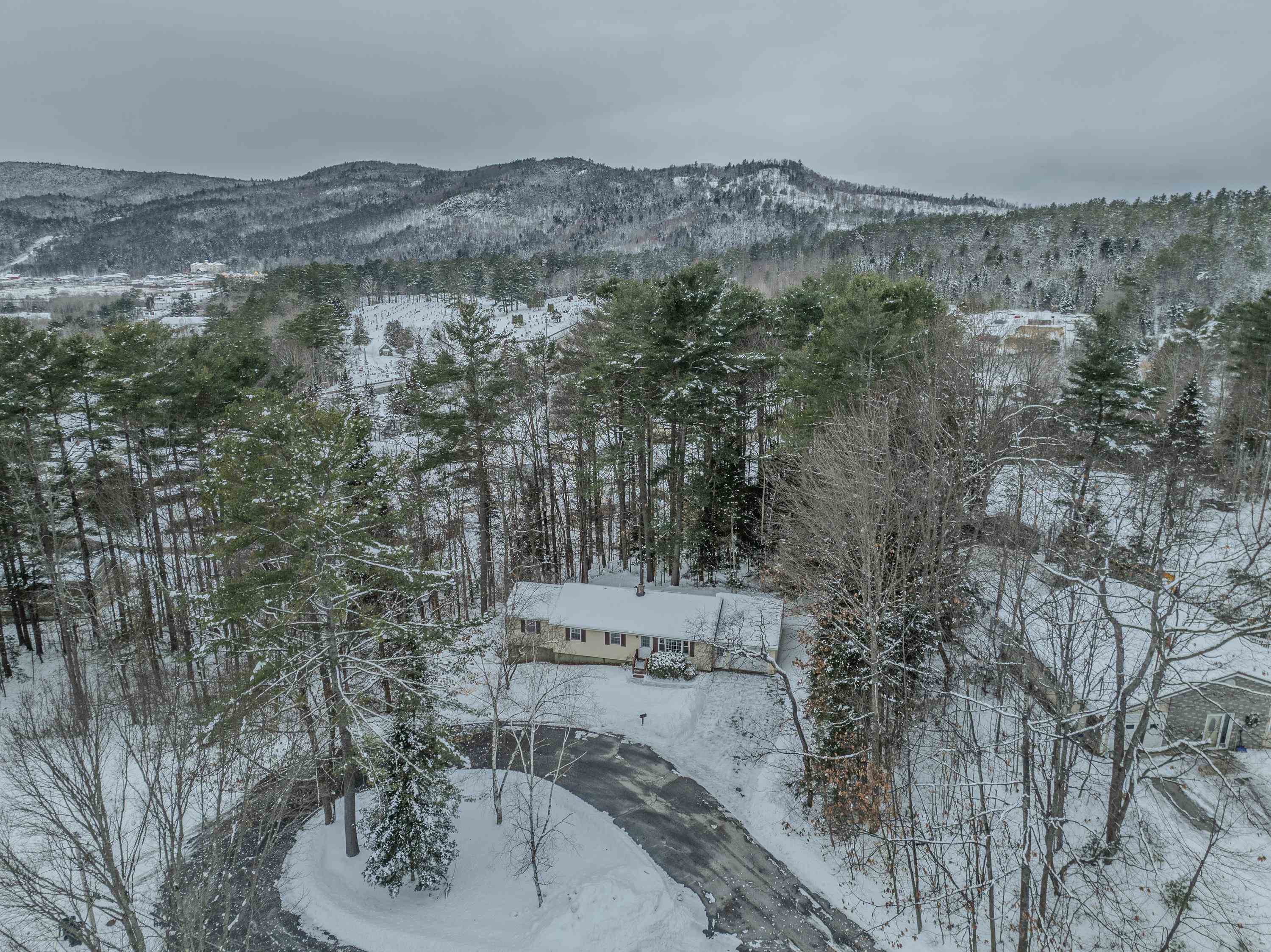 22 Winter St, Littleton, NH 03561