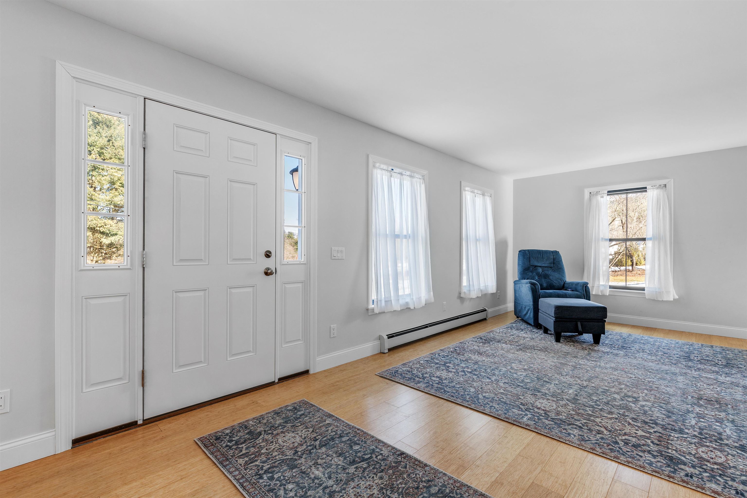 34 Pleasant St, Lyme, NH 03768