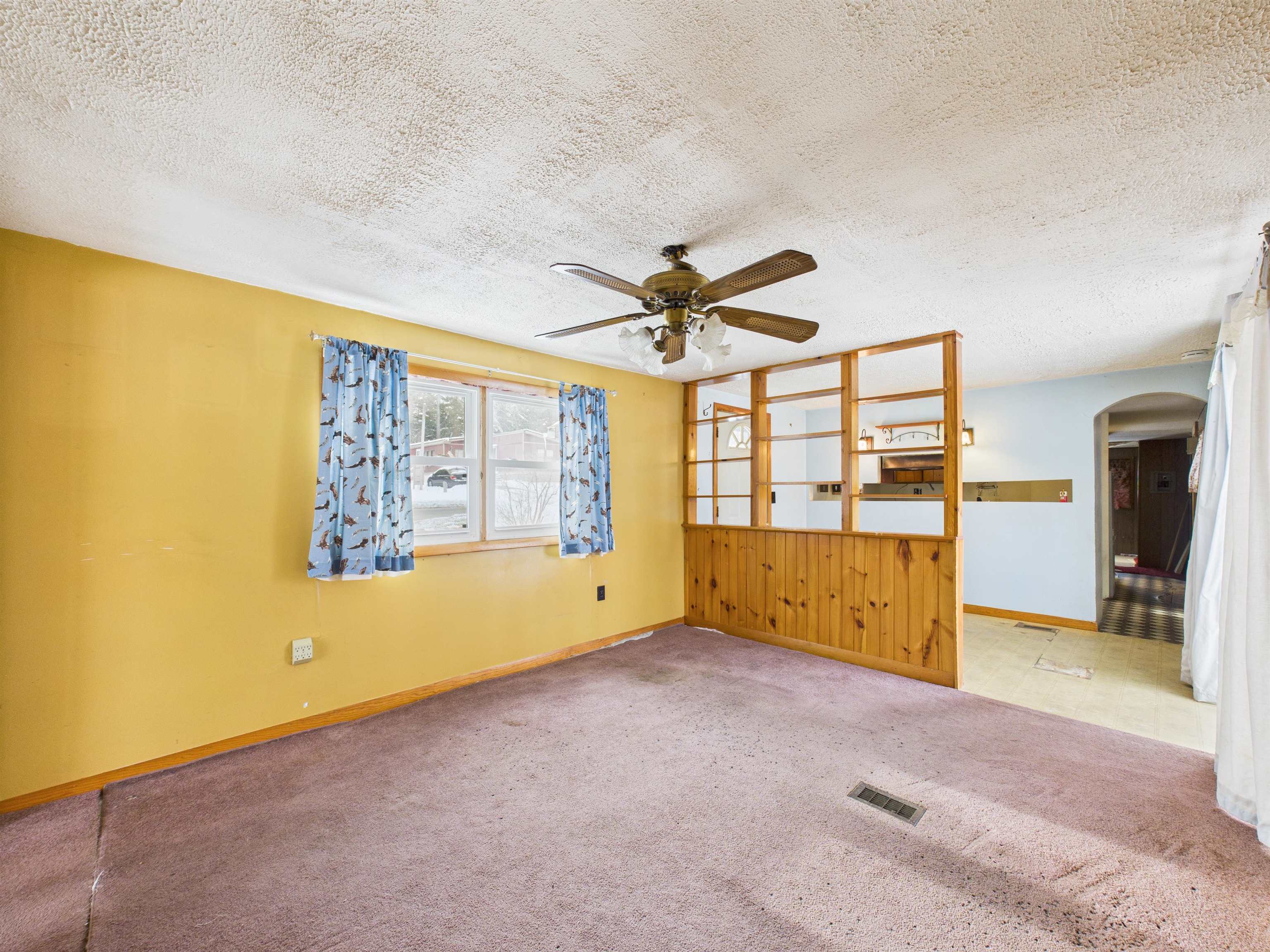 97 Lat Ln, Swanzey, NH 03446