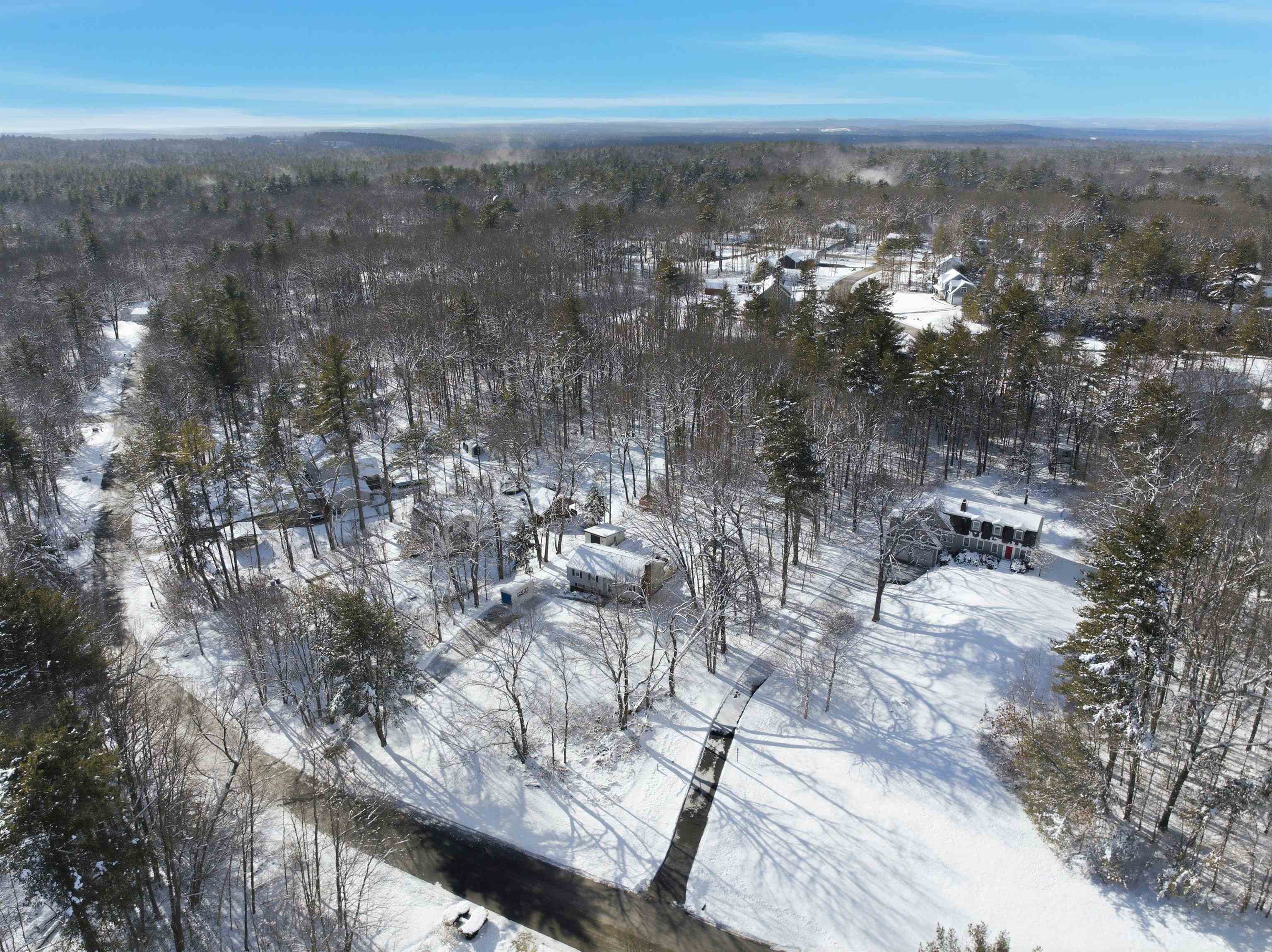 19 Sherwood Rd, Londonderry, NH 03053