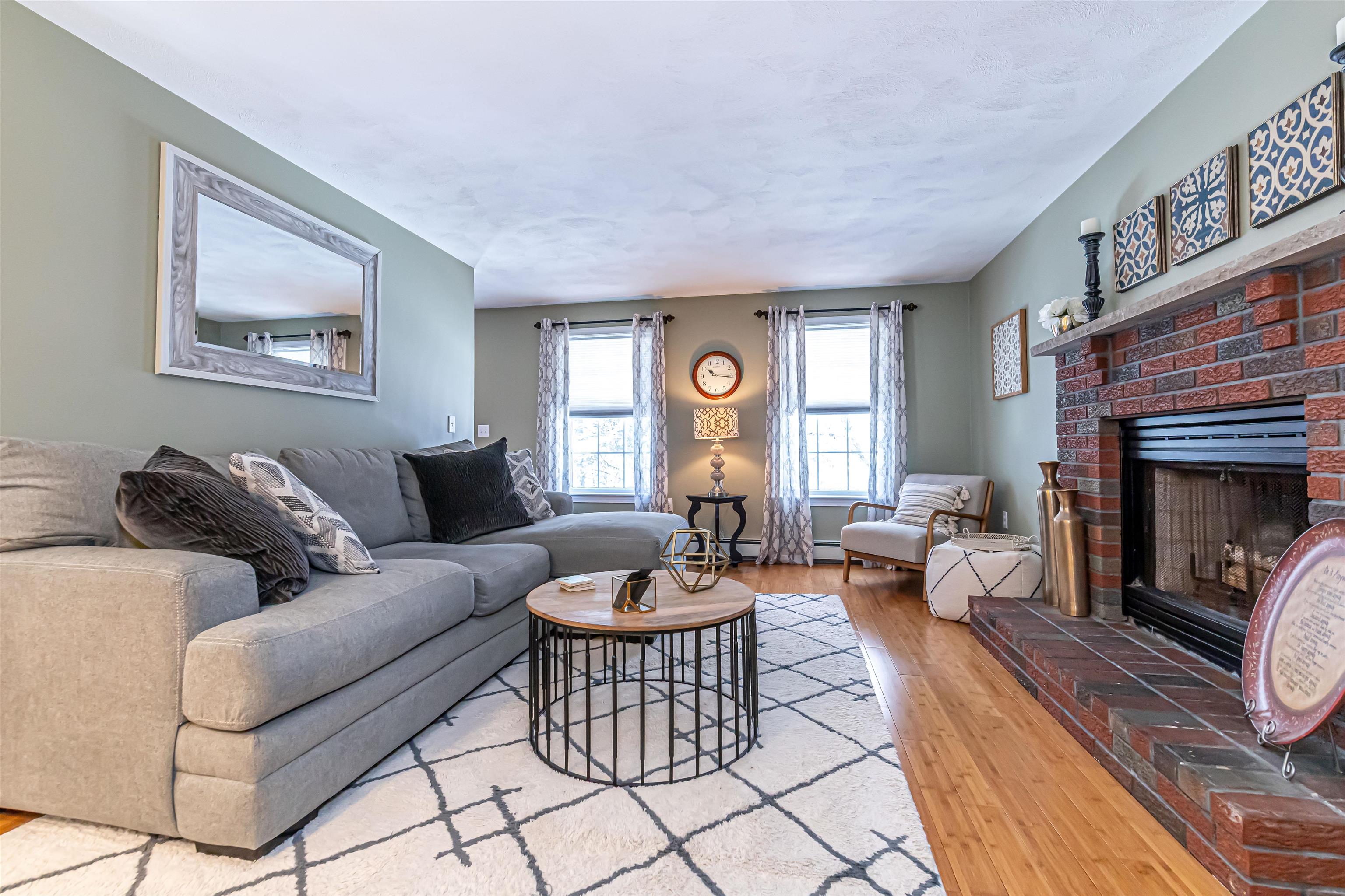 3 Sycamore Ln, Merrimack, NH 03054