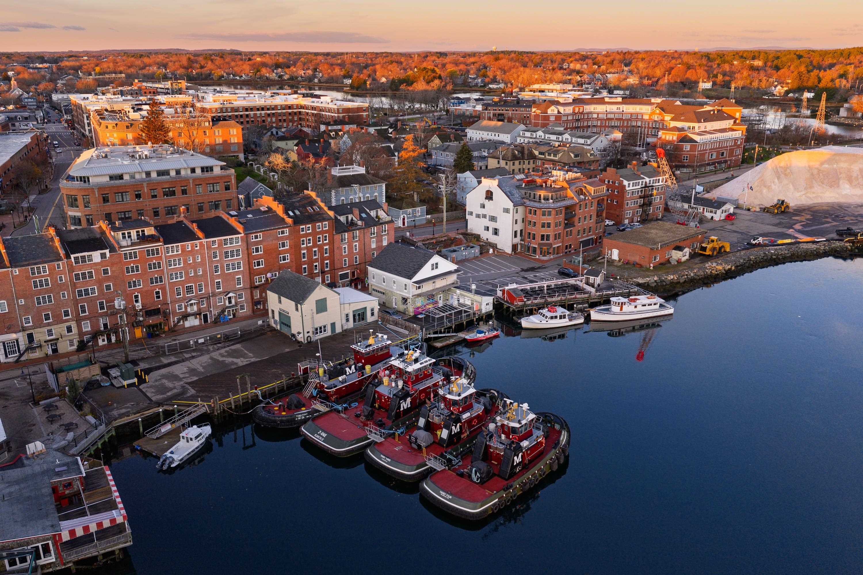 54 Ceres St, Portsmouth, NH 03801