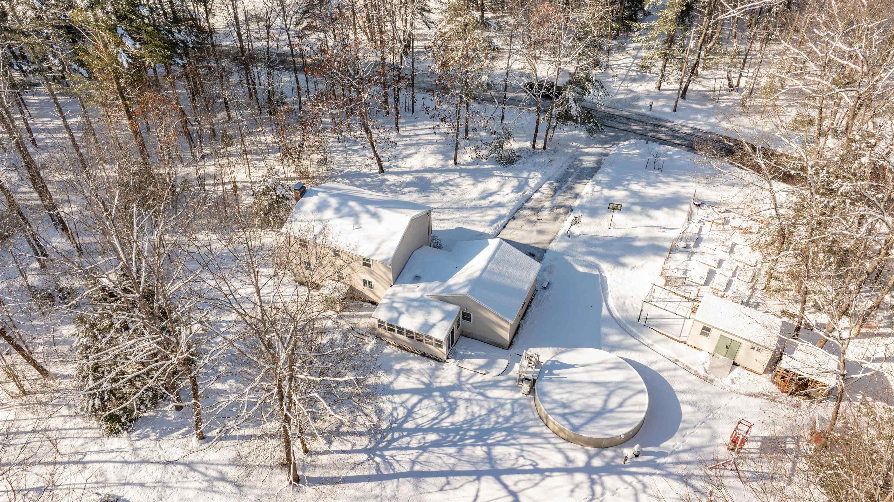 30 Clifton Rd, Bedford, NH 03110