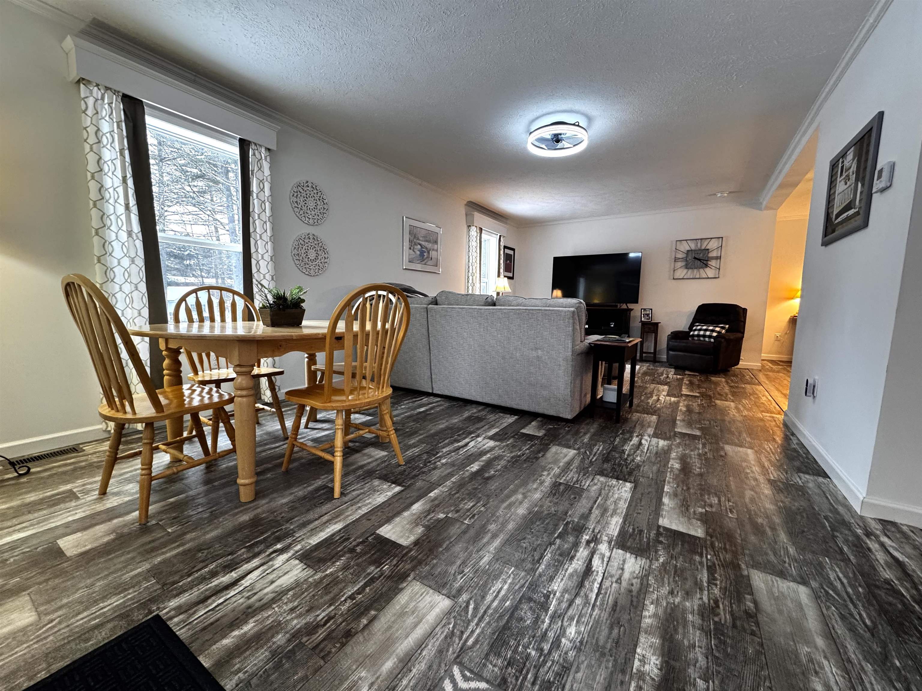 30 Evergreen Ln, Hopkinton, NH 03229