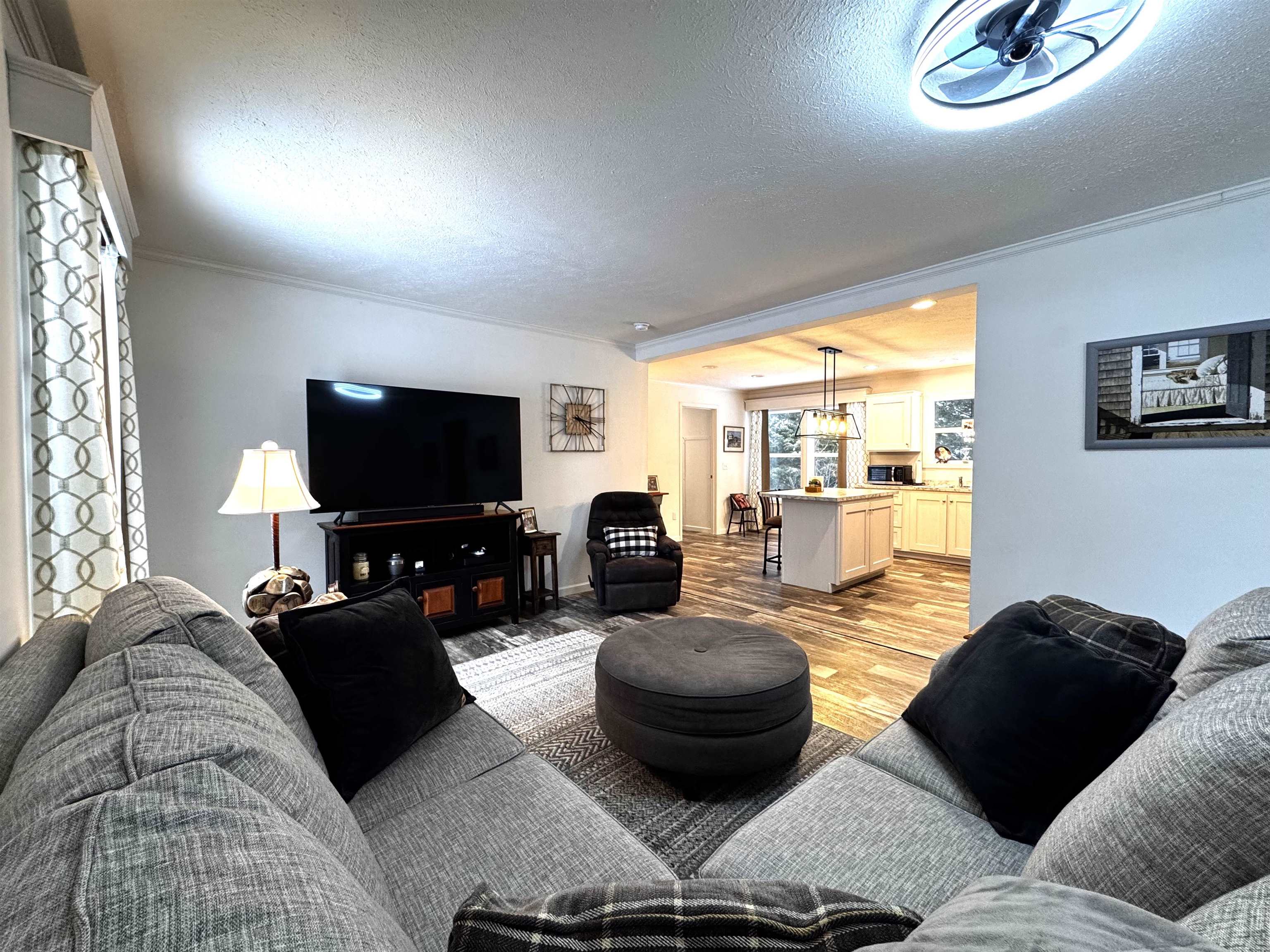 30 Evergreen Ln, Hopkinton, NH 03229