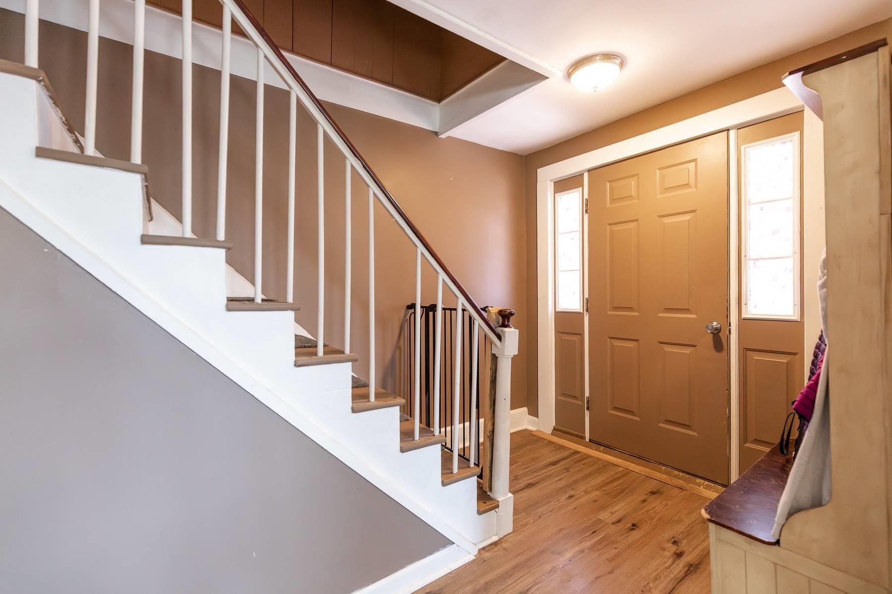 6 Webber Hill Rd, Swanzey, NH 03446