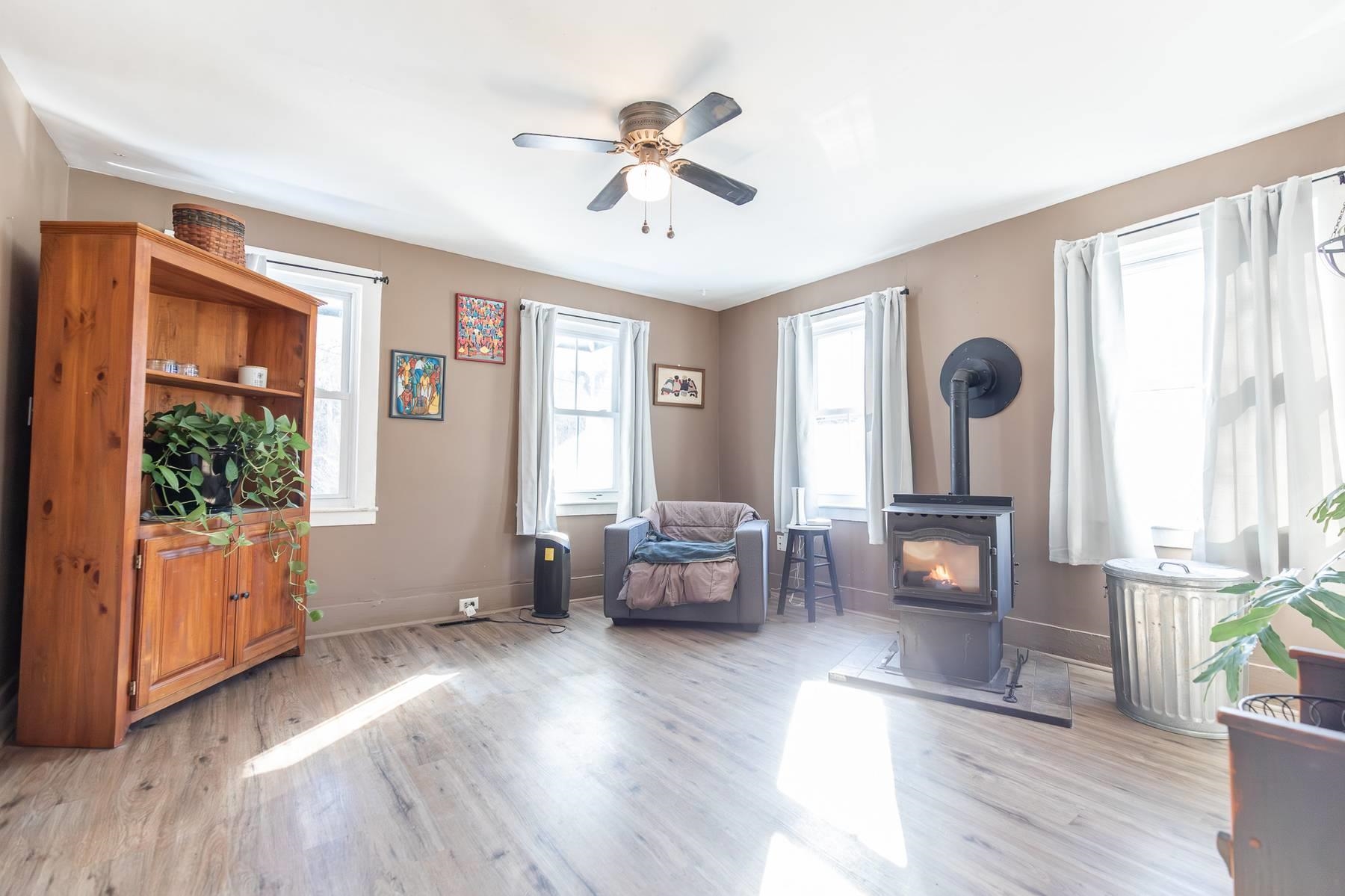 6 Webber Hill Rd, Swanzey, NH 03446