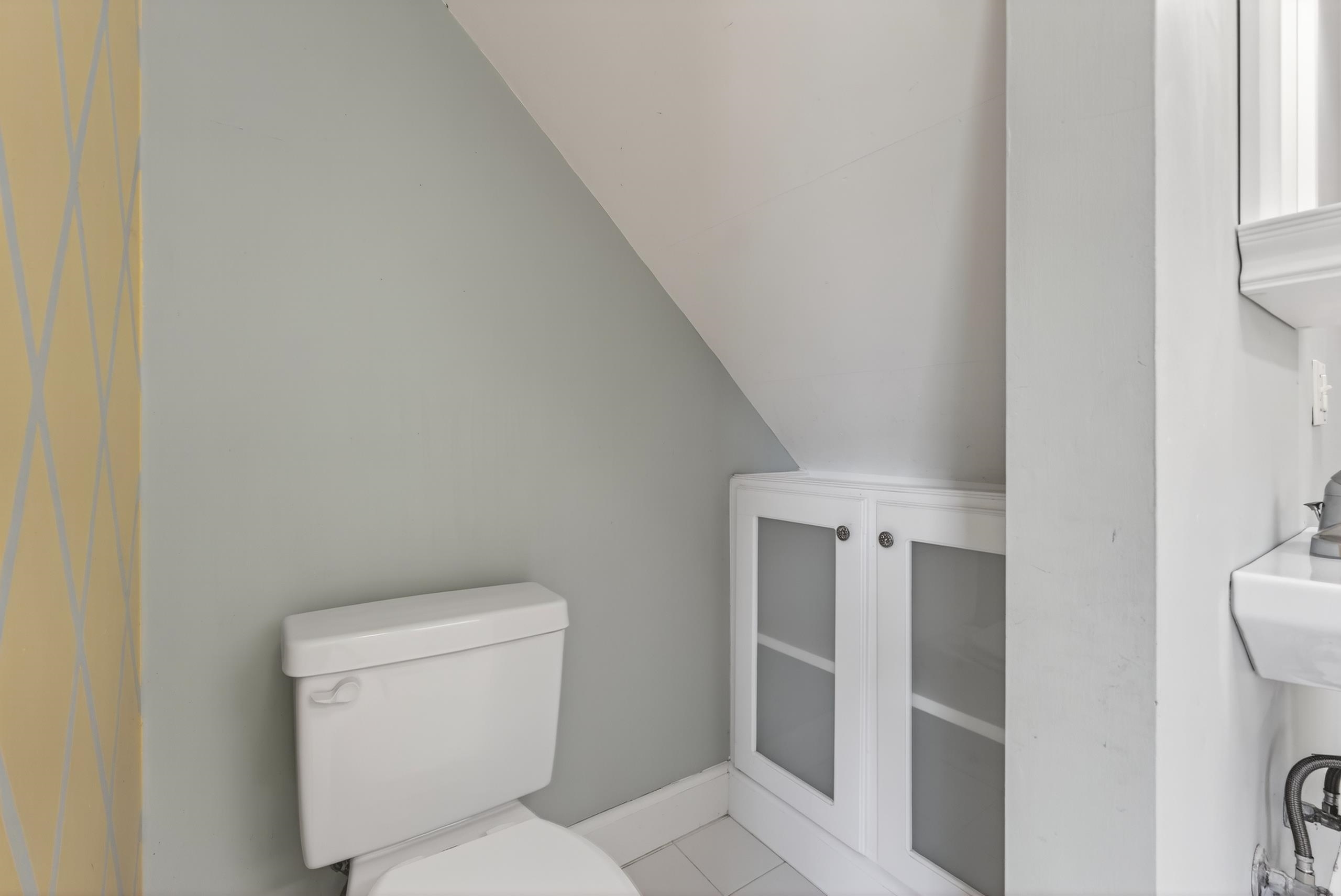 177 Main St, Newmarket, NH 03857