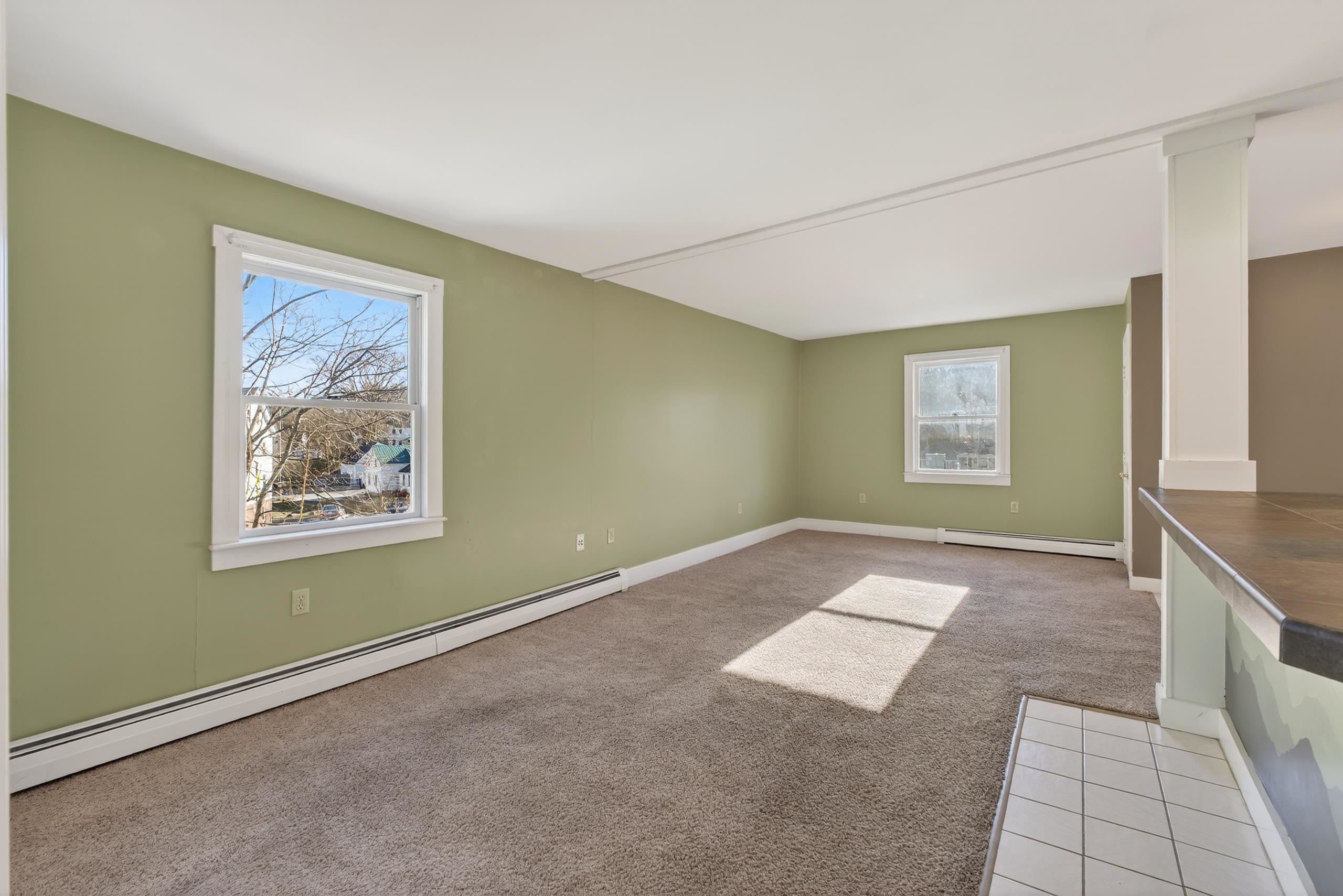 177 Main St, Newmarket, NH 03857