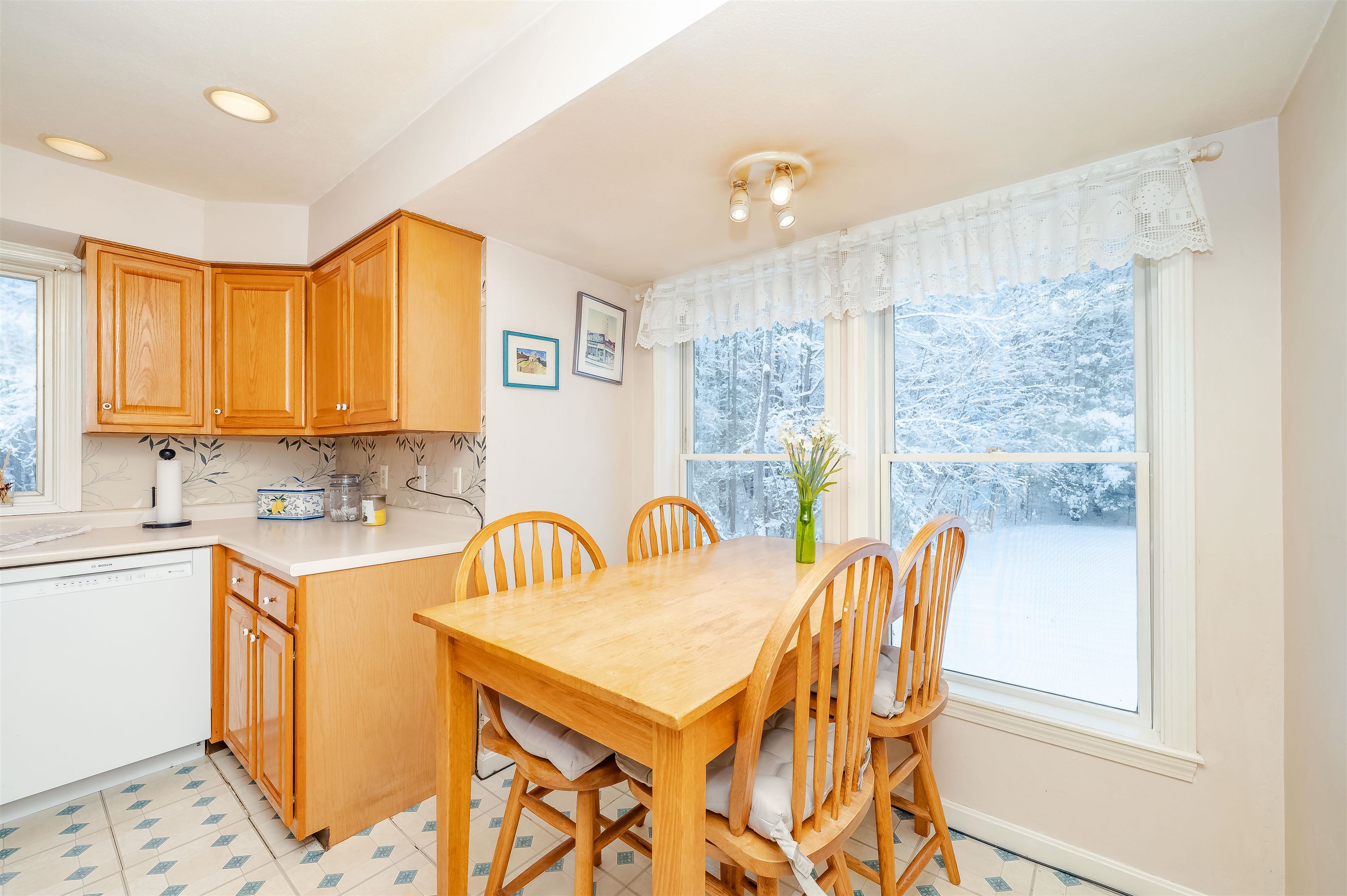 8 Coles Way, Atkinson, NH 03811