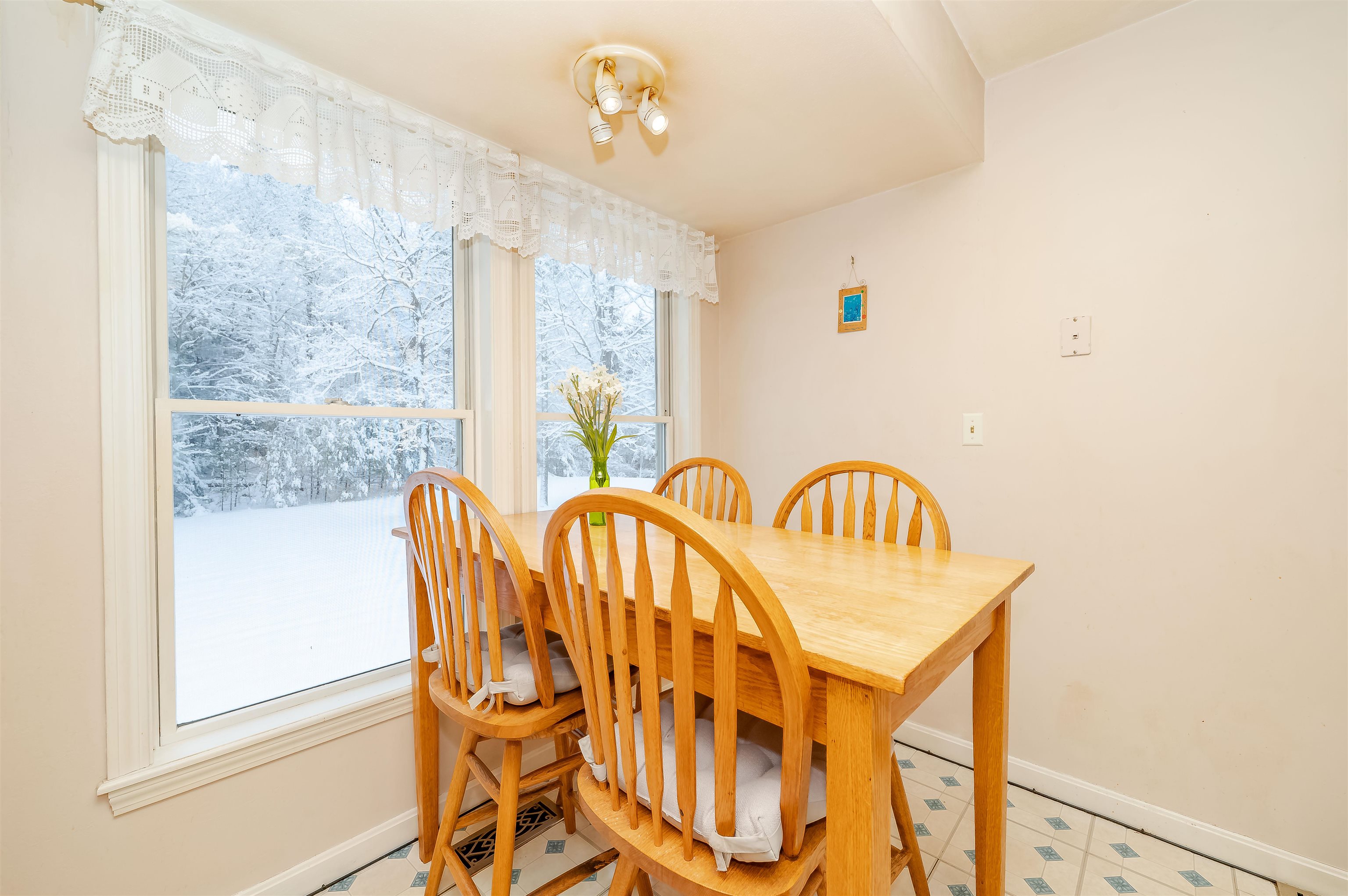 8 Coles Way, Atkinson, NH 03811