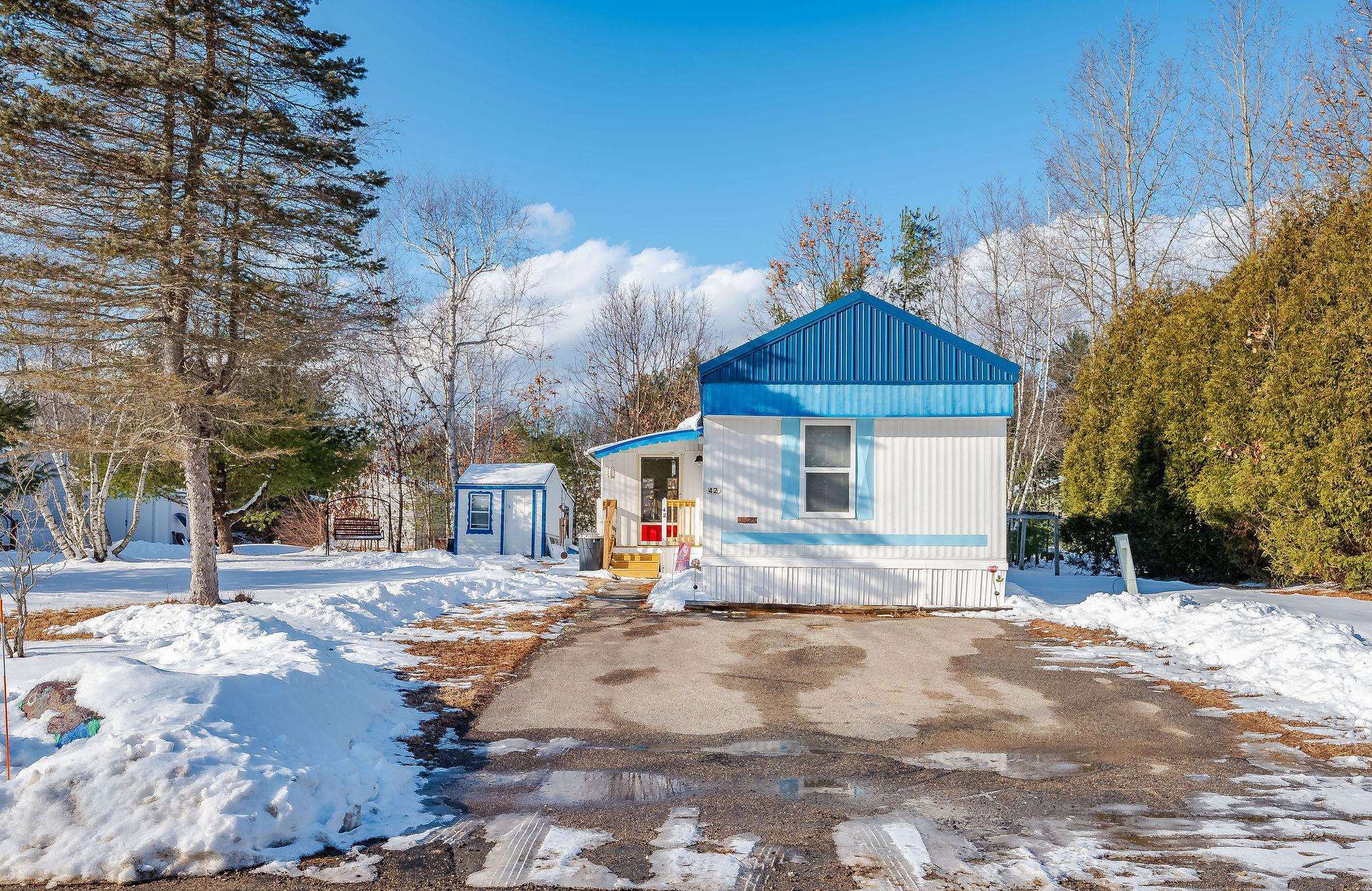 42 Trade Wind Ln, Rochester, NH 03867