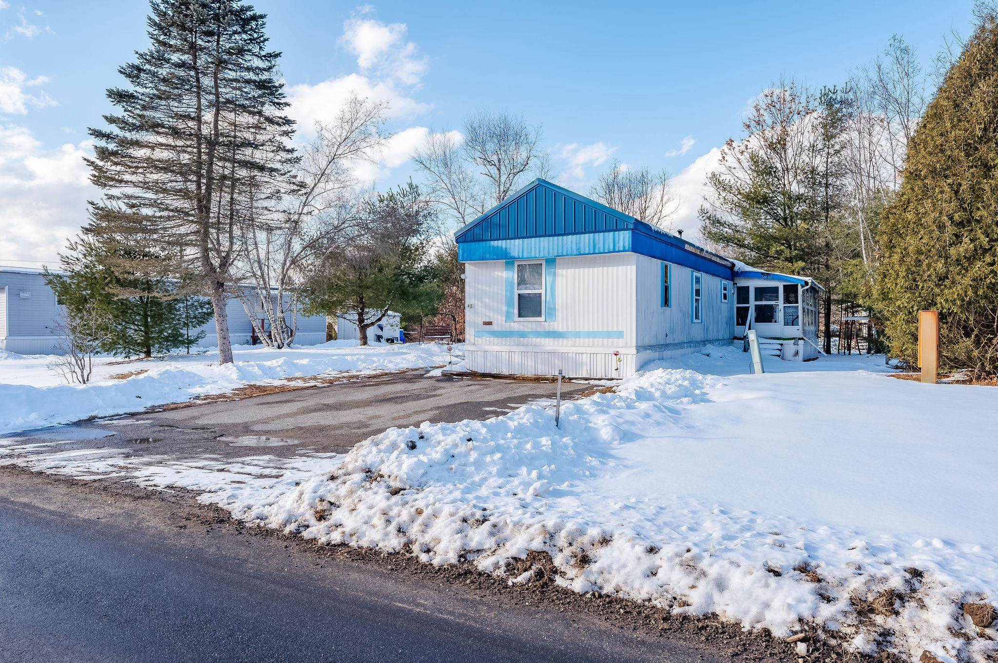 42 Trade Wind Ln, Rochester, NH 03867