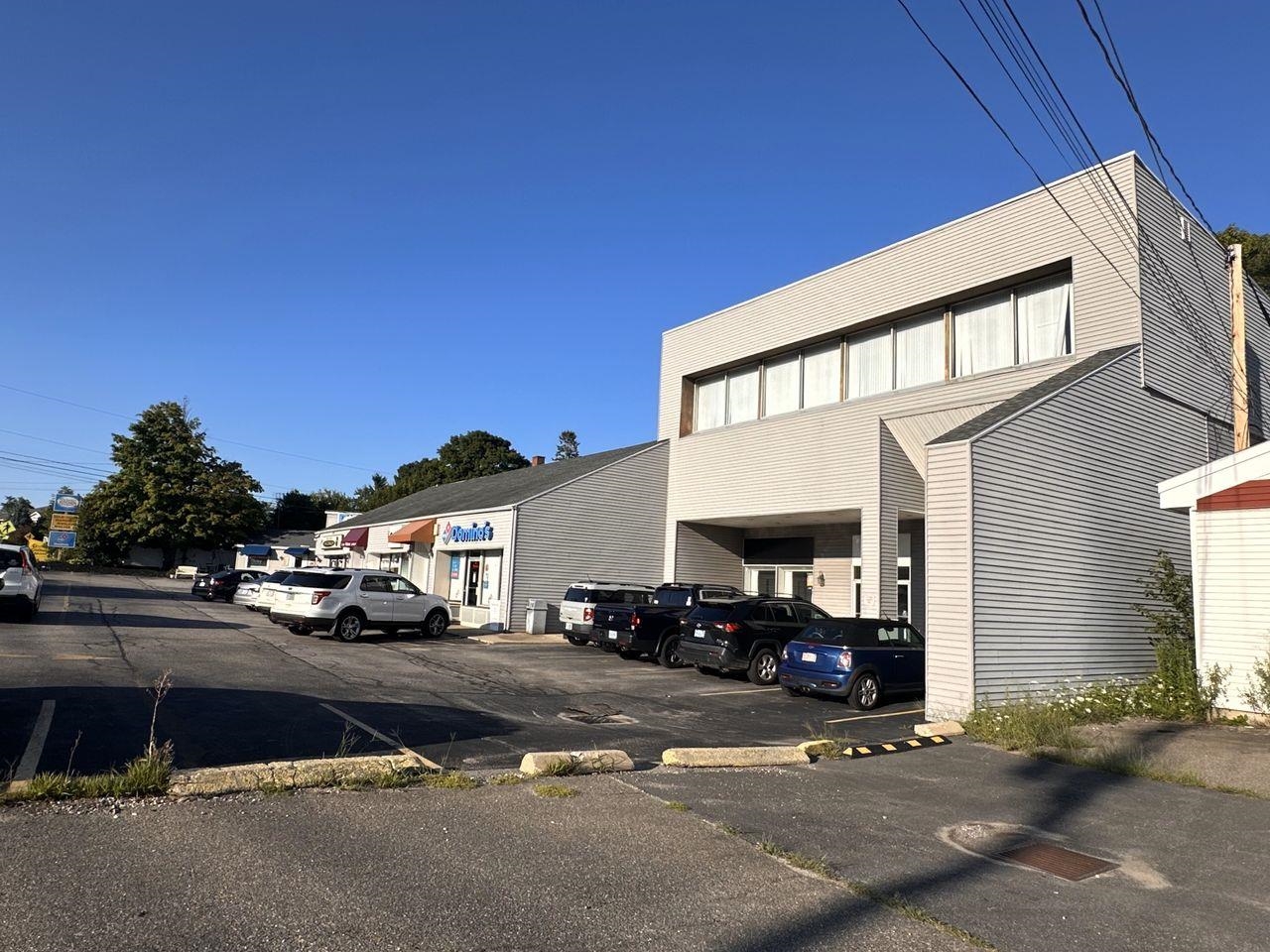 725 Lafayette Rd, Hampton, NH 03842