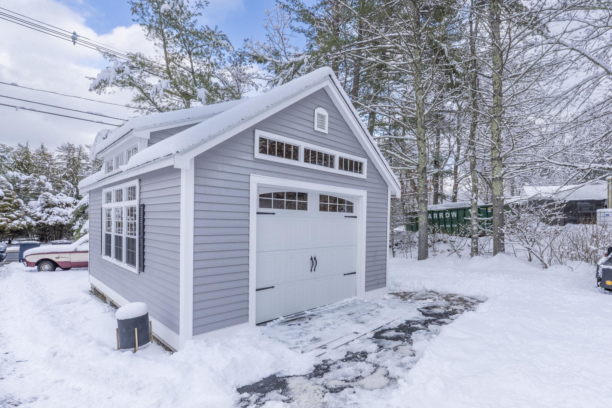 1109 Mammoth Rd, Pelham, NH 03076