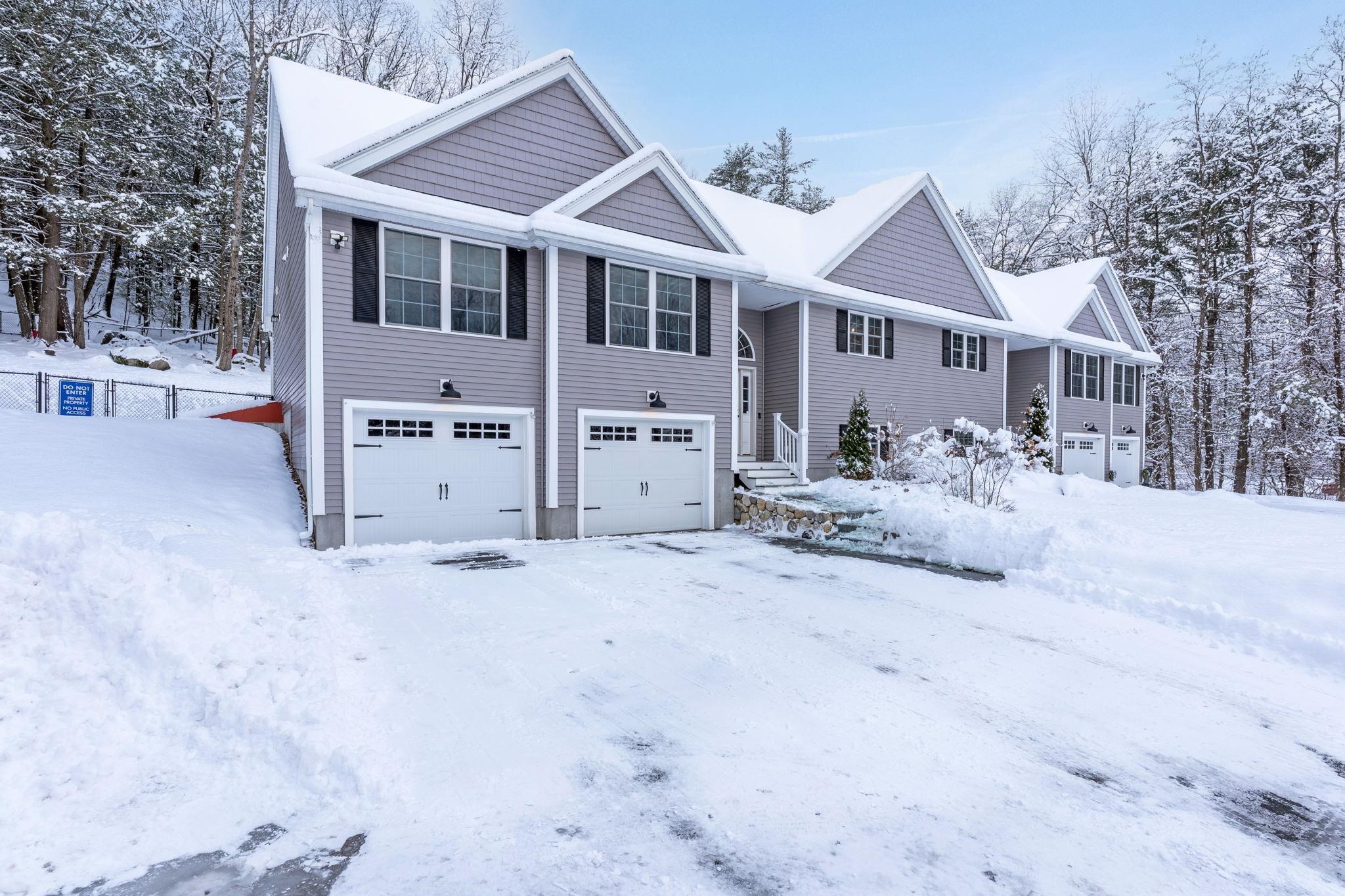 1109 Mammoth Rd, Pelham, NH 03076