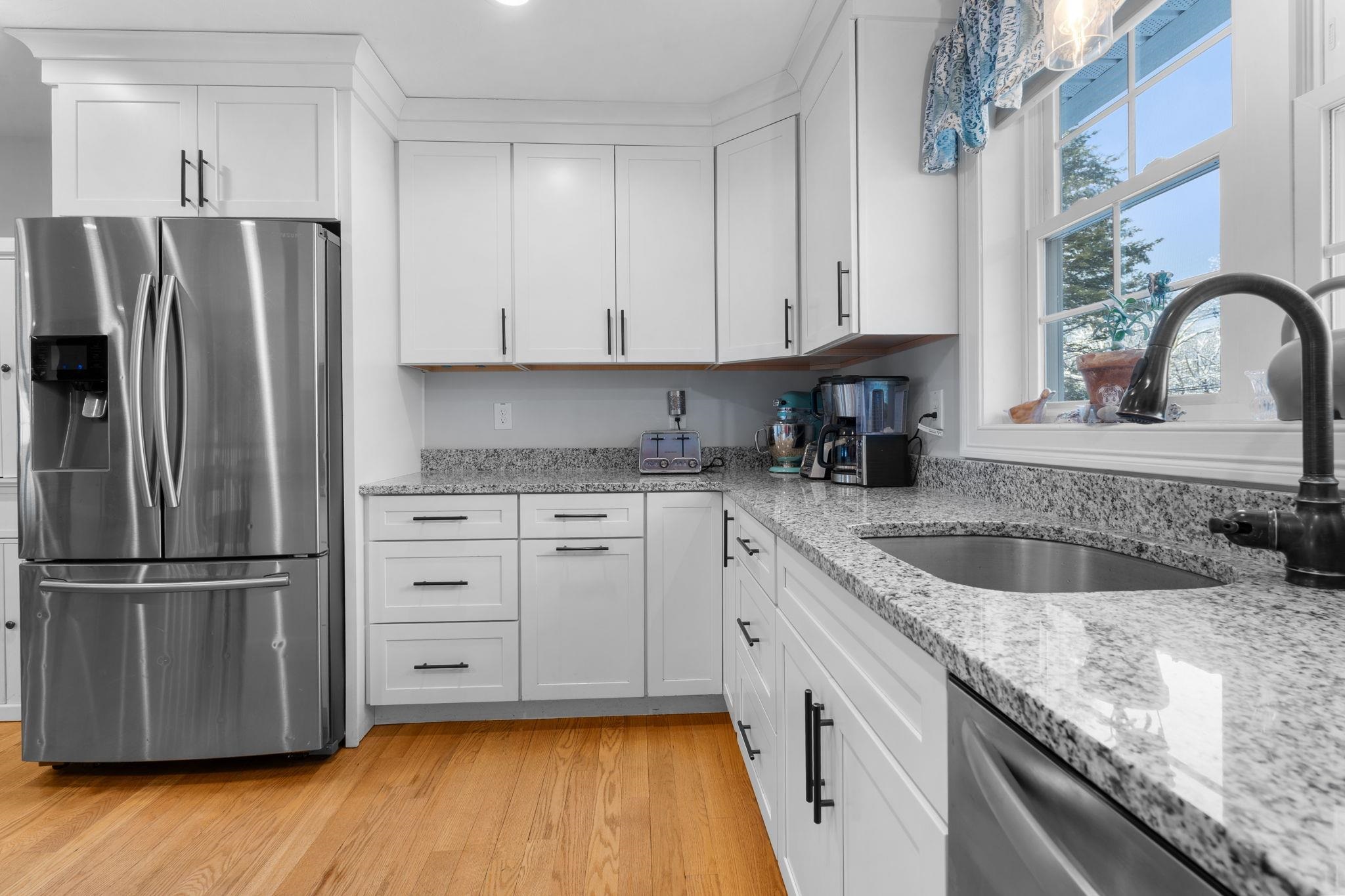 1109 Mammoth Rd, Pelham, NH 03076