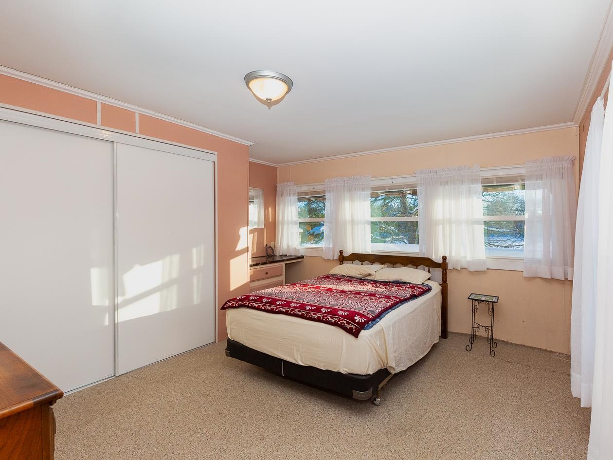 290 Calef Hw, Epping, NH 03042