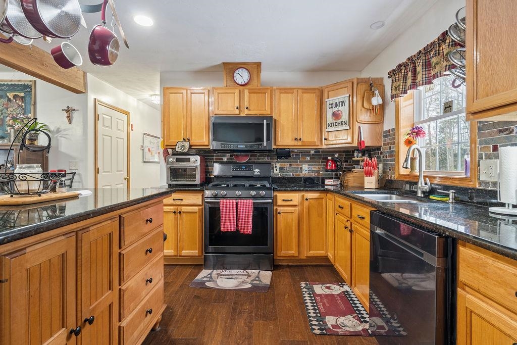 1027 Suncook Valley Rd, Barnstead, NH 03225