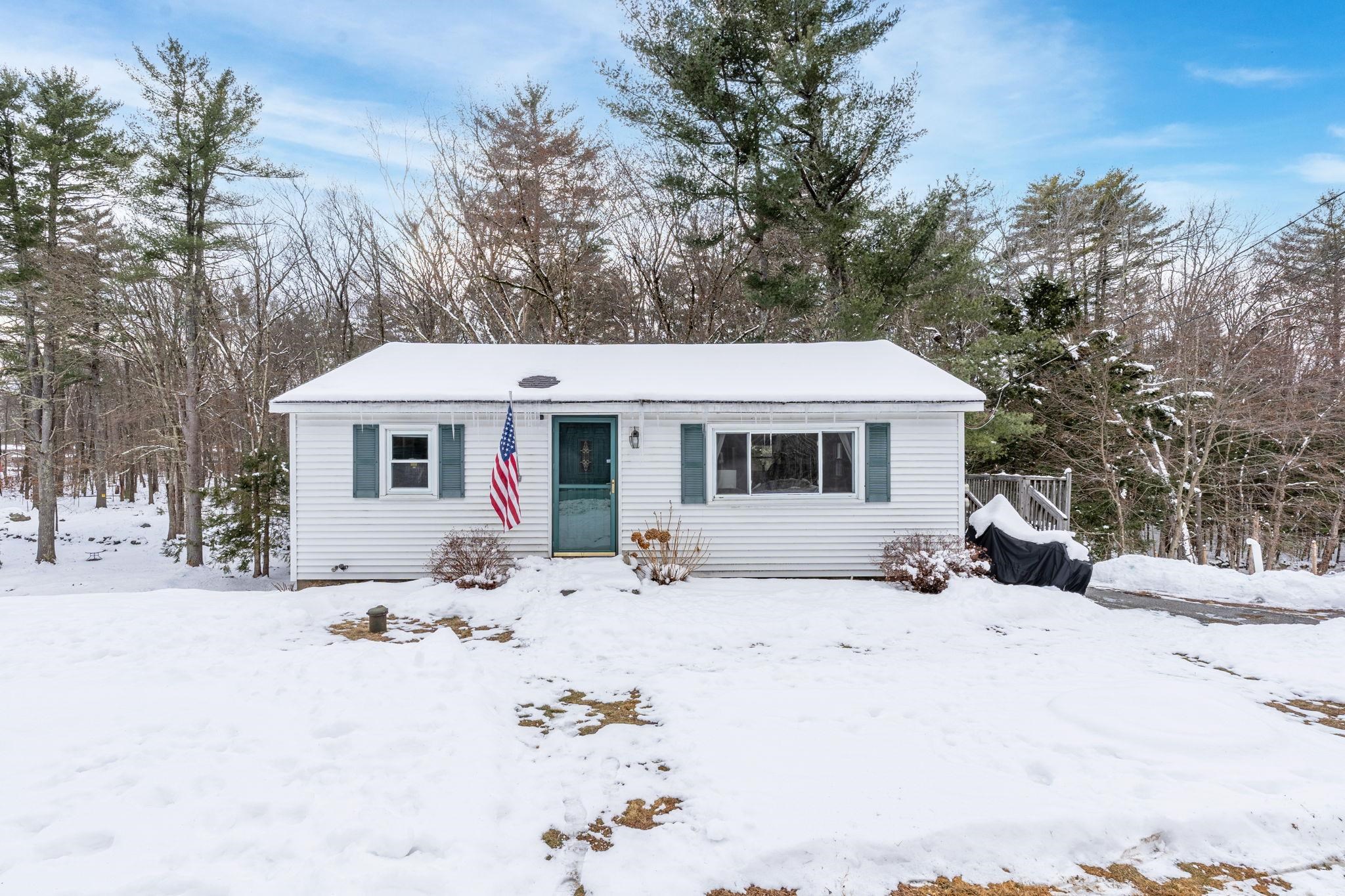378 Chester Rd, Auburn, NH 03032