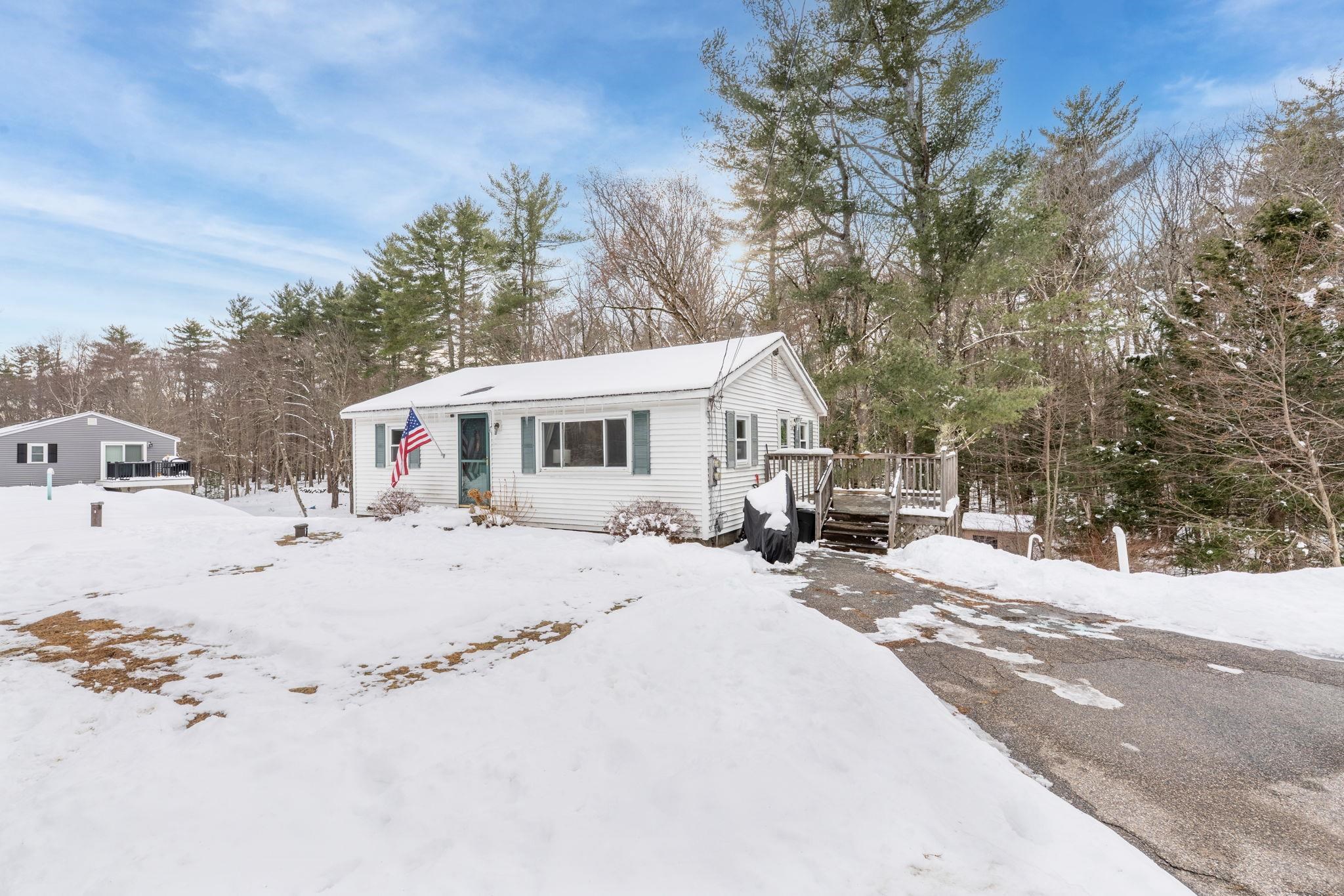 378 Chester Rd, Auburn, NH 03032