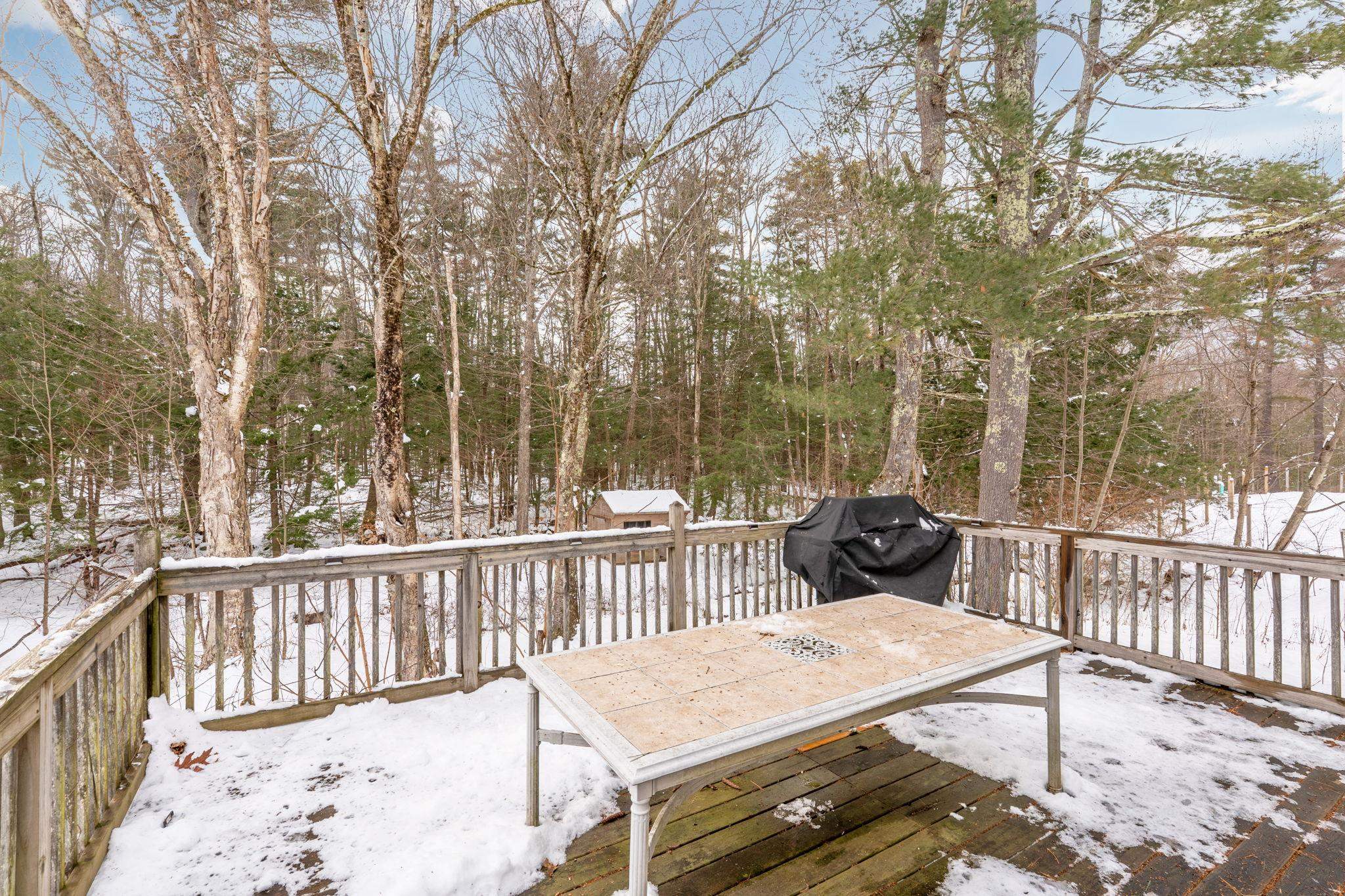 378 Chester Rd, Auburn, NH 03032