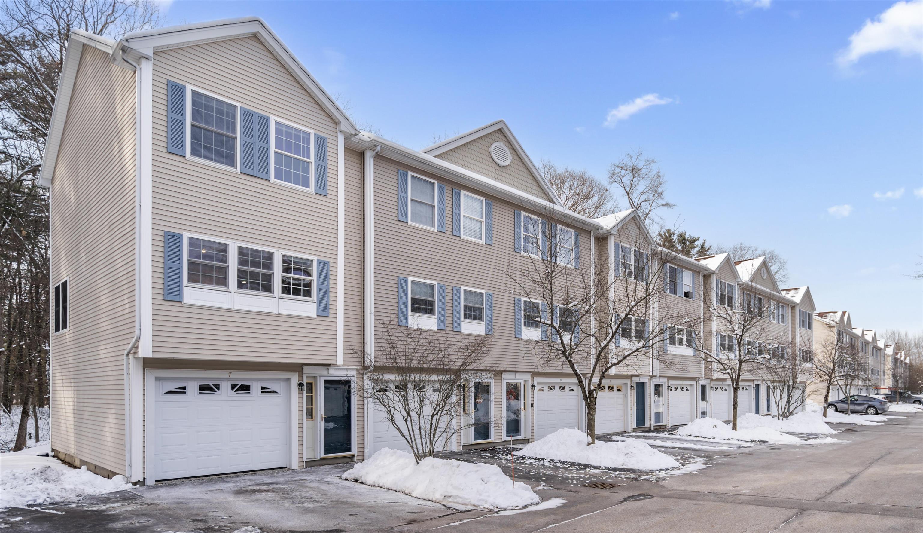 1029 S Mammoth Rd, Manchester, NH 03109