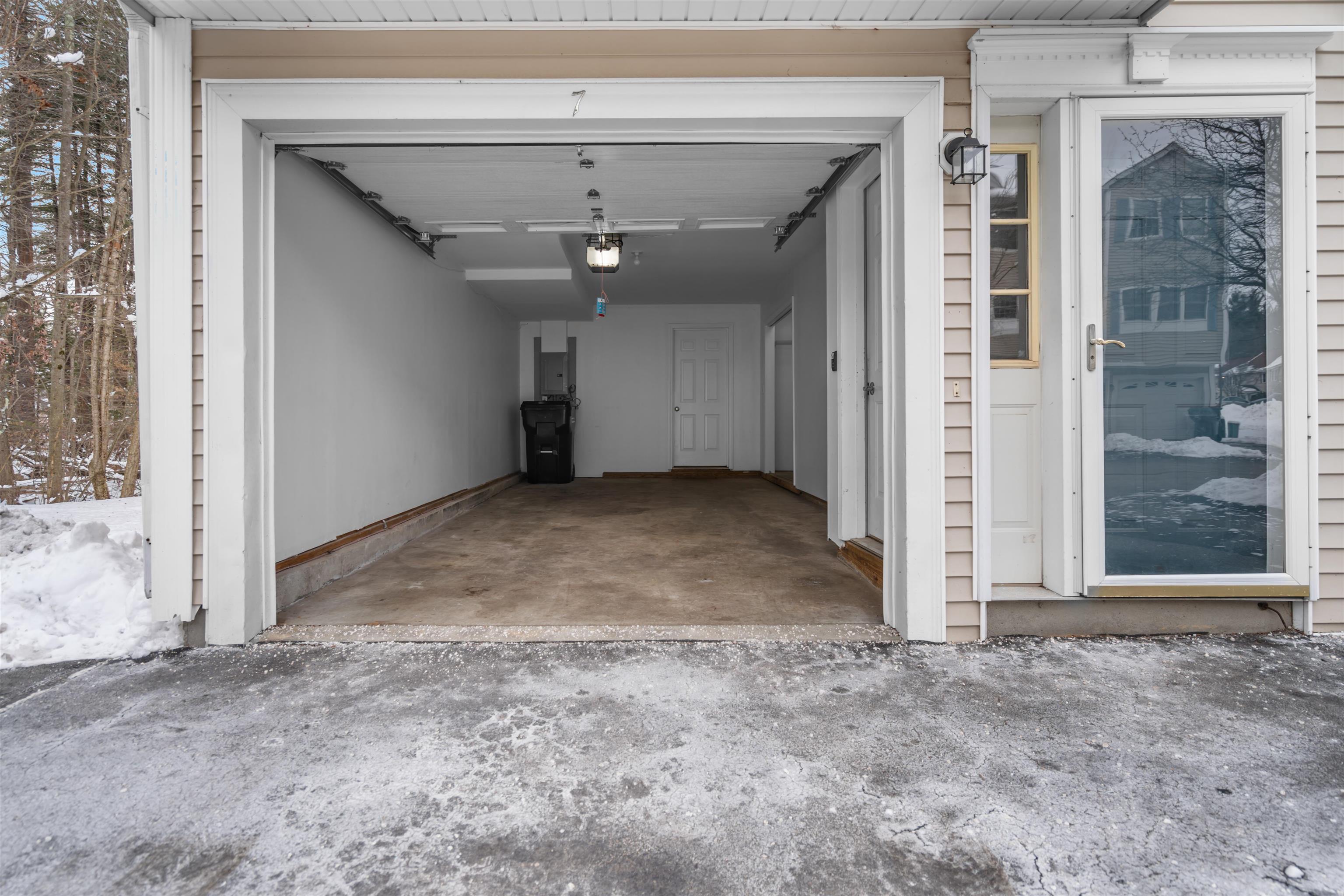 1029 S Mammoth Rd, Manchester, NH 03109