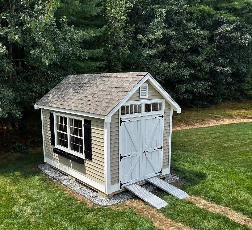 9 Pilgrim Cir, Nashua, NH 03063