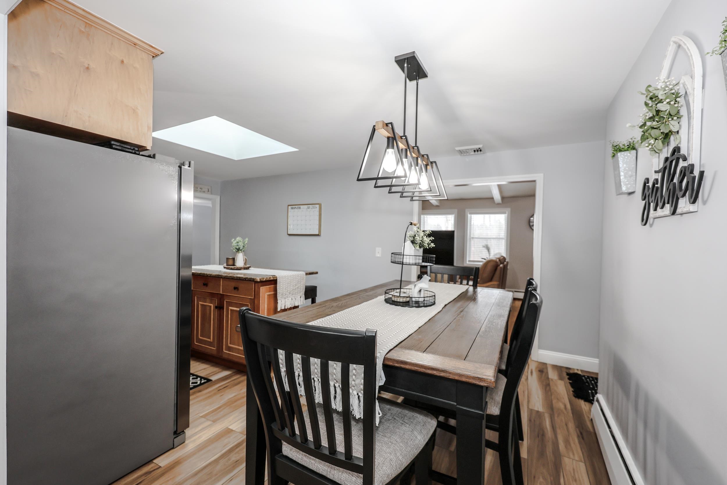 2052 Lake Shore Rd, Manchester, NH 03109