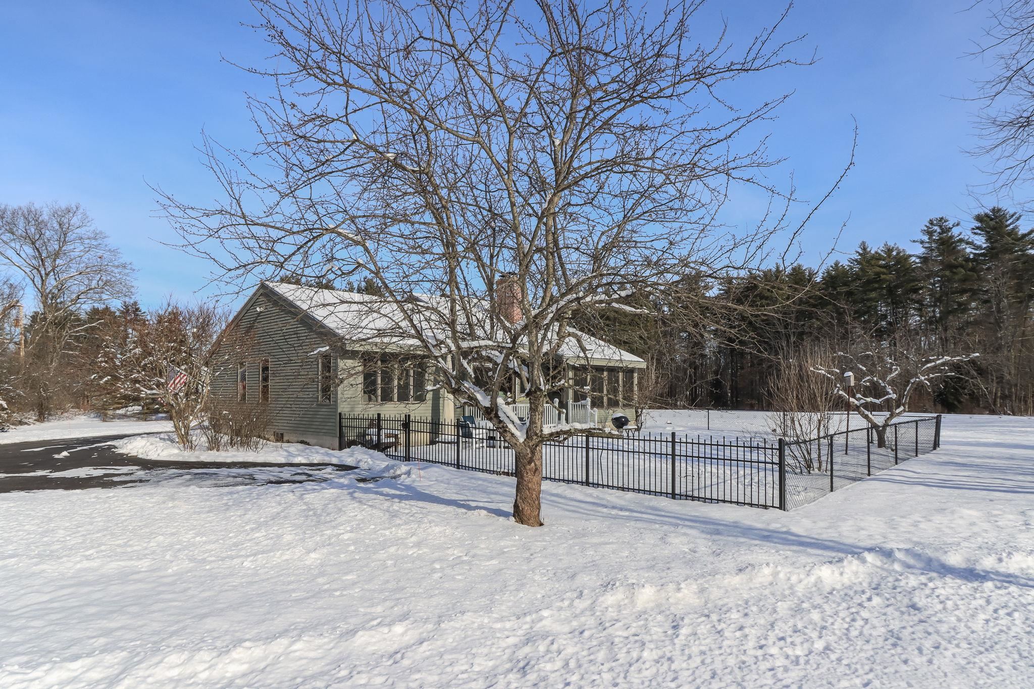 69 Bog Rd, Goffstown, NH 03045