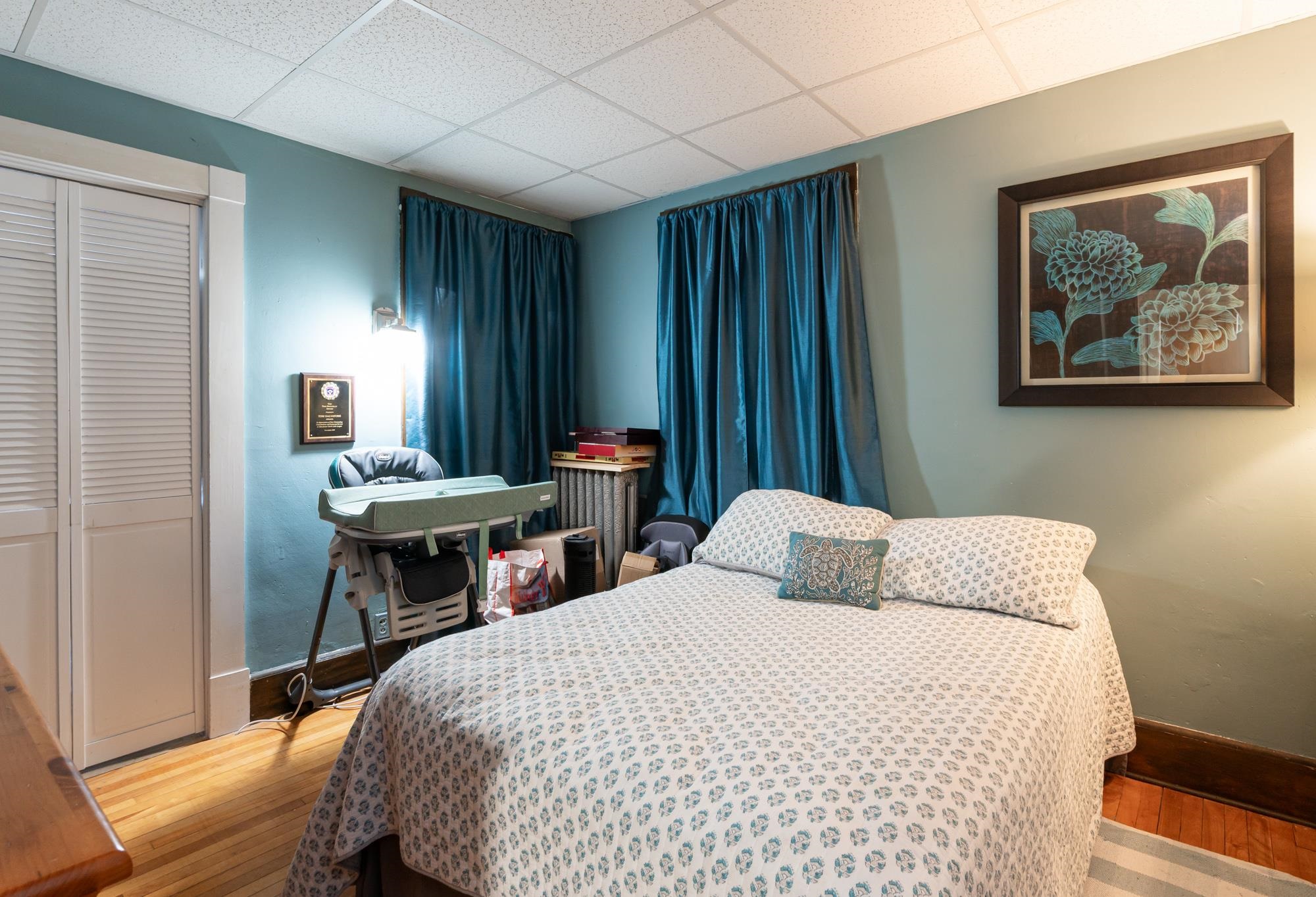 330  332 Ash St, Manchester, NH 03104