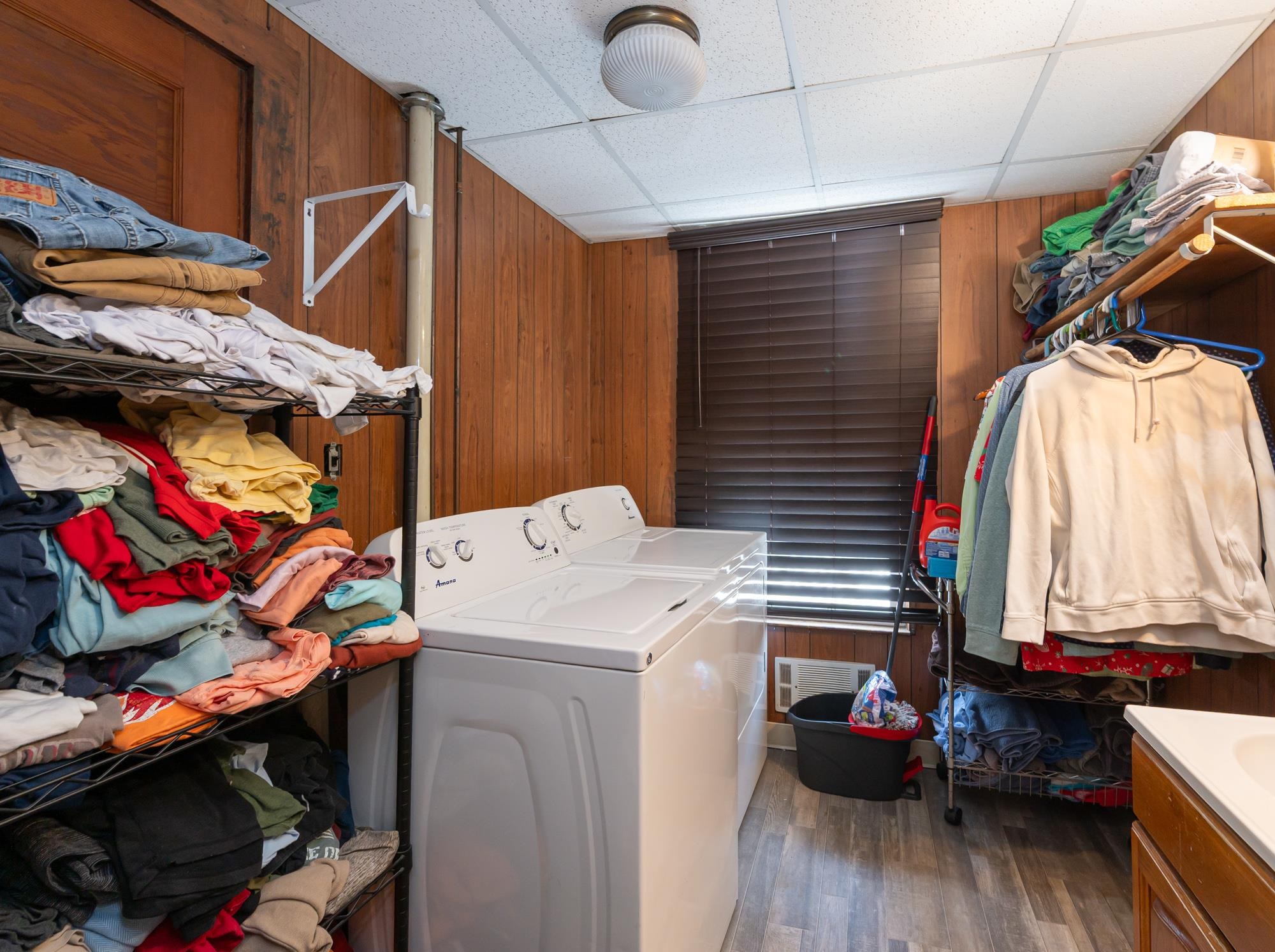 330  332 Ash St, Manchester, NH 03104