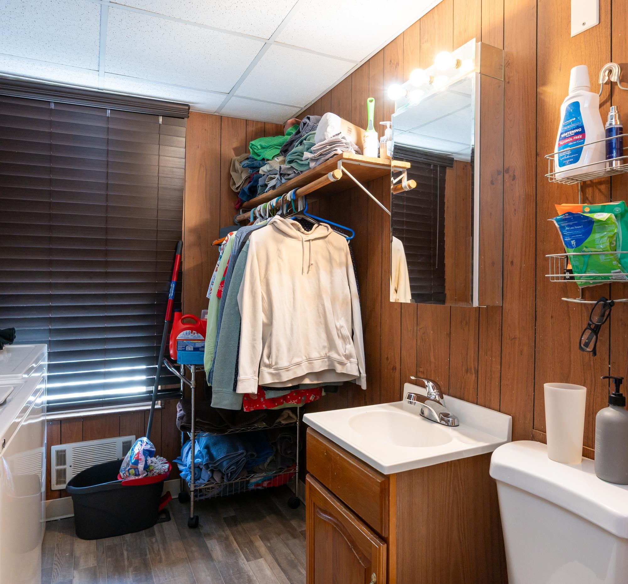 330  332 Ash St, Manchester, NH 03104