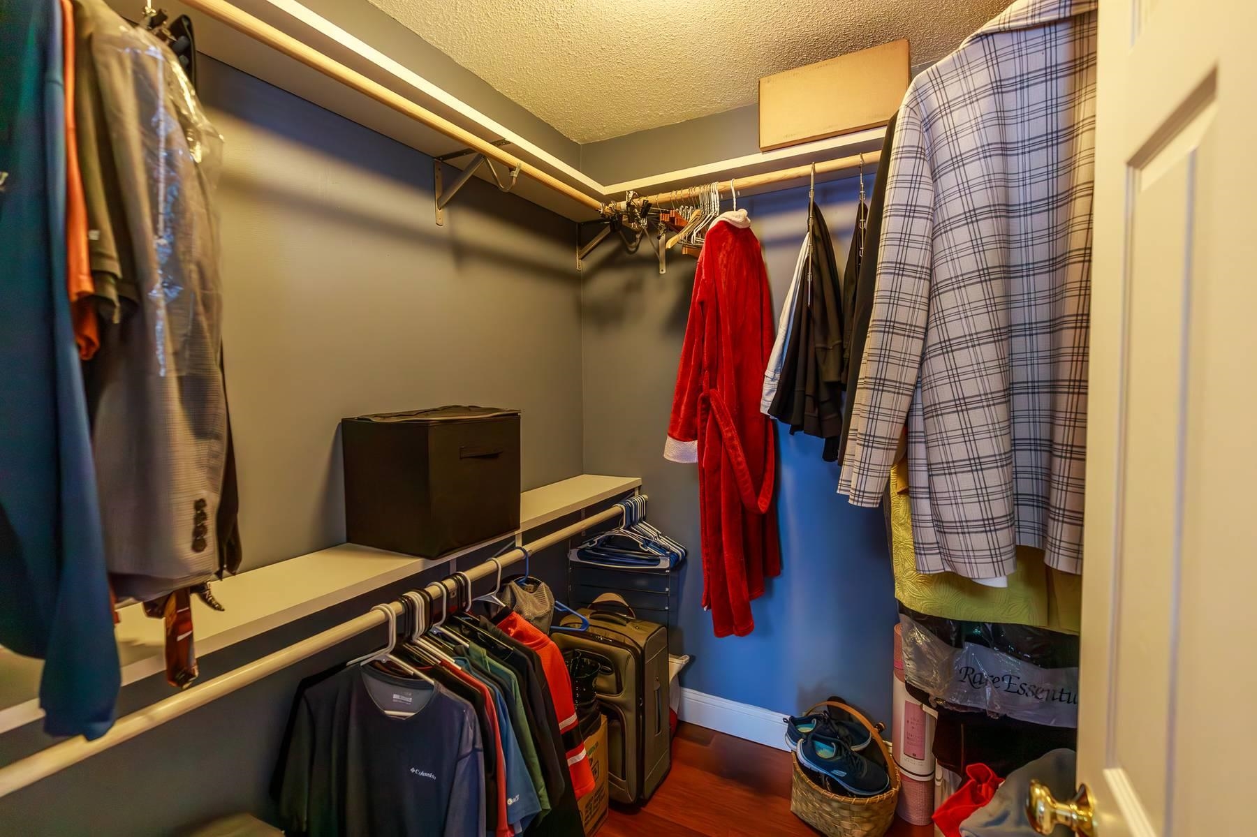 primary walk in closet